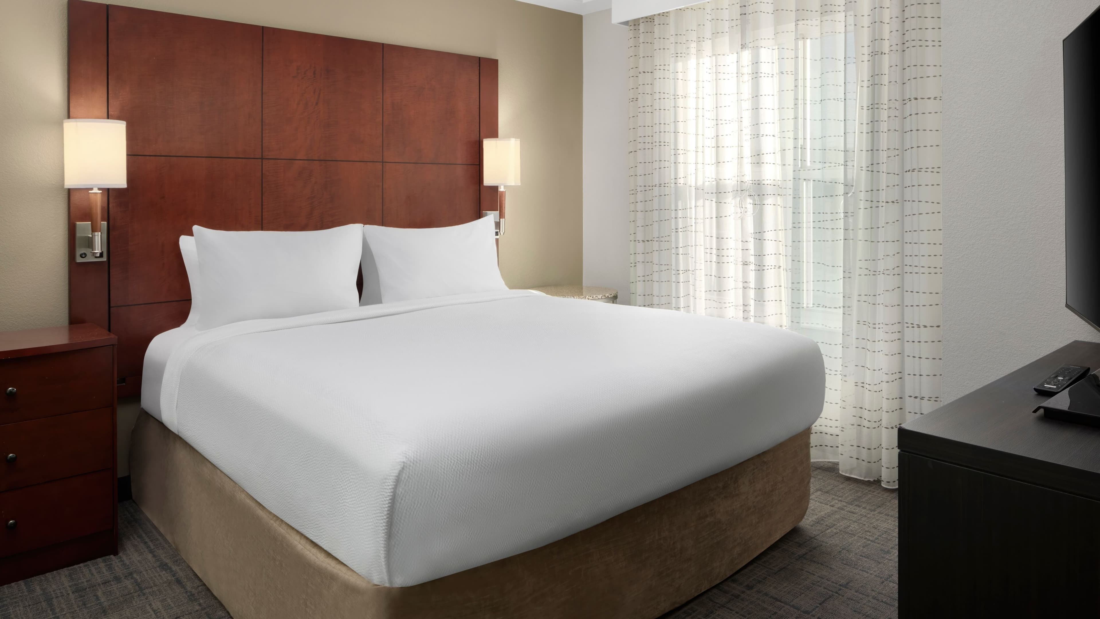 Holiday Inn Express & Suites Newport News — 13