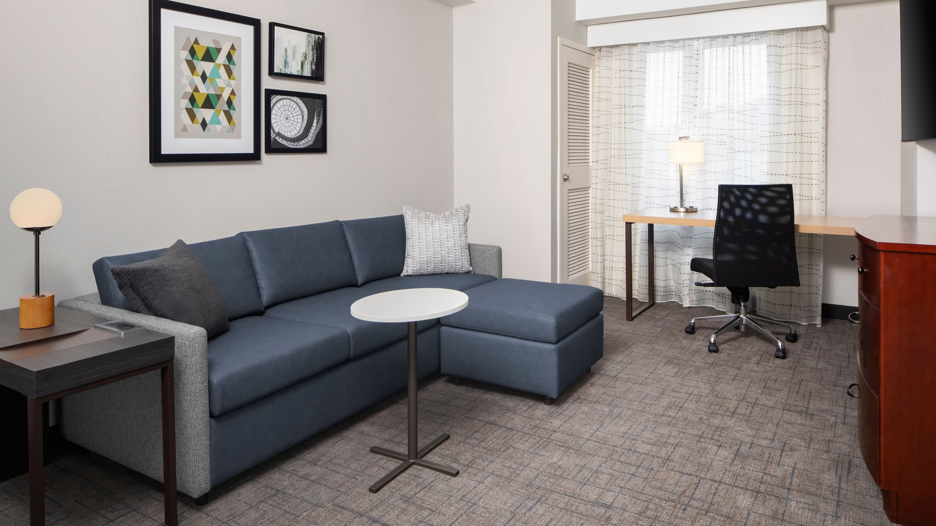 Holiday Inn Express & Suites Newport News — 9
