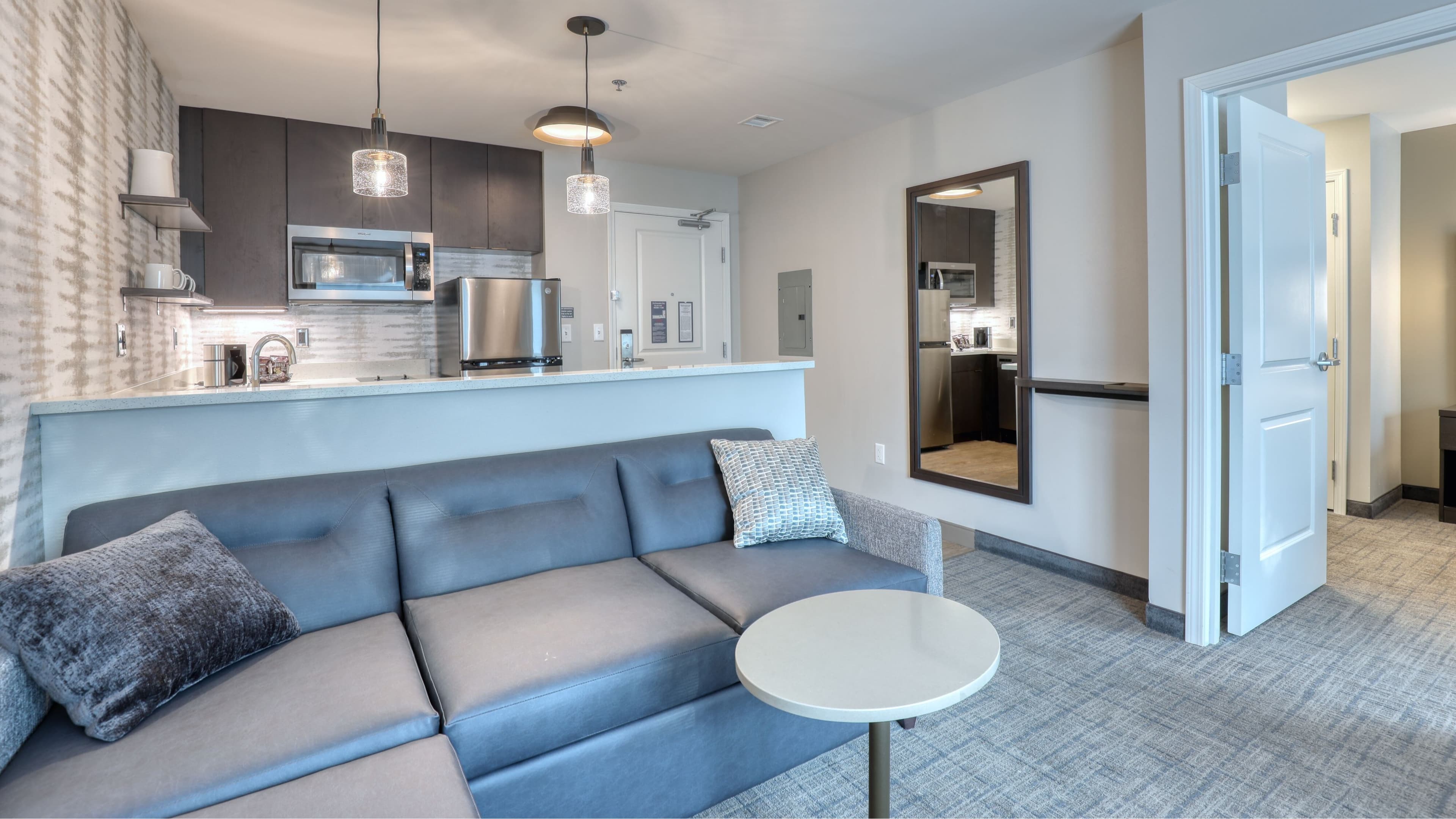 1 Bedroom Suite - Image 3