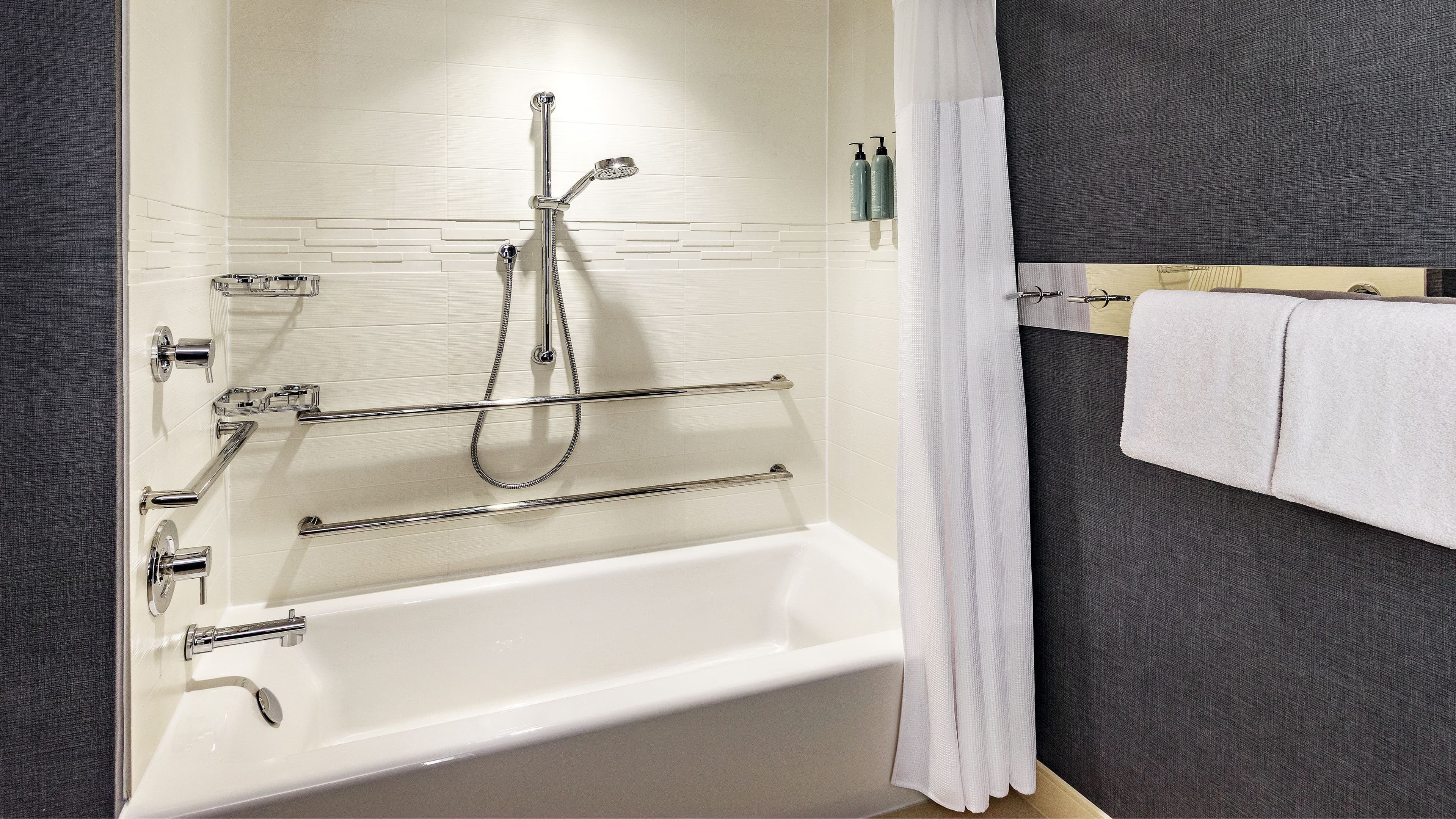 1 Bedroom Suite - Image 6