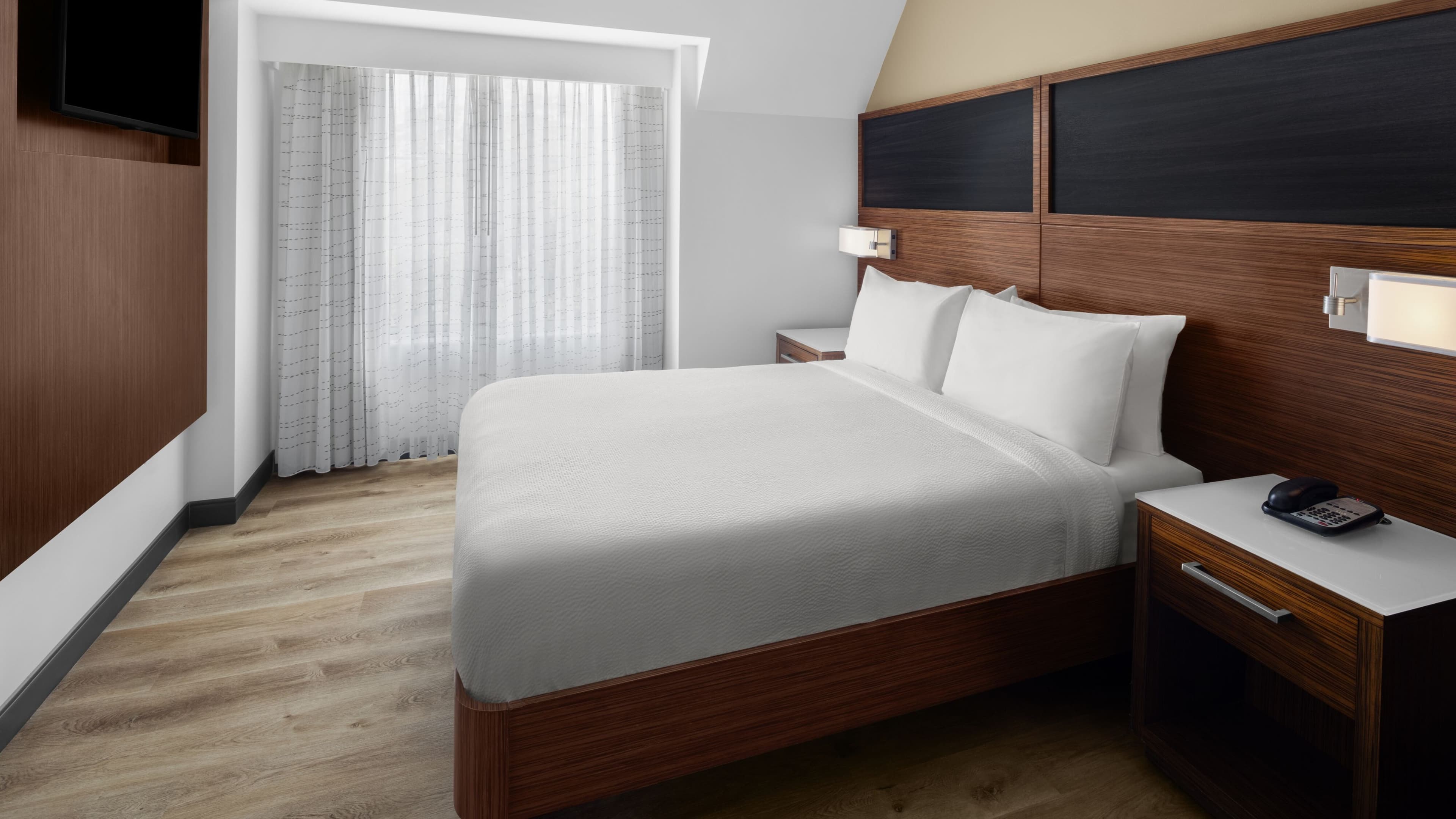1 Bedroom Suite - Image 6