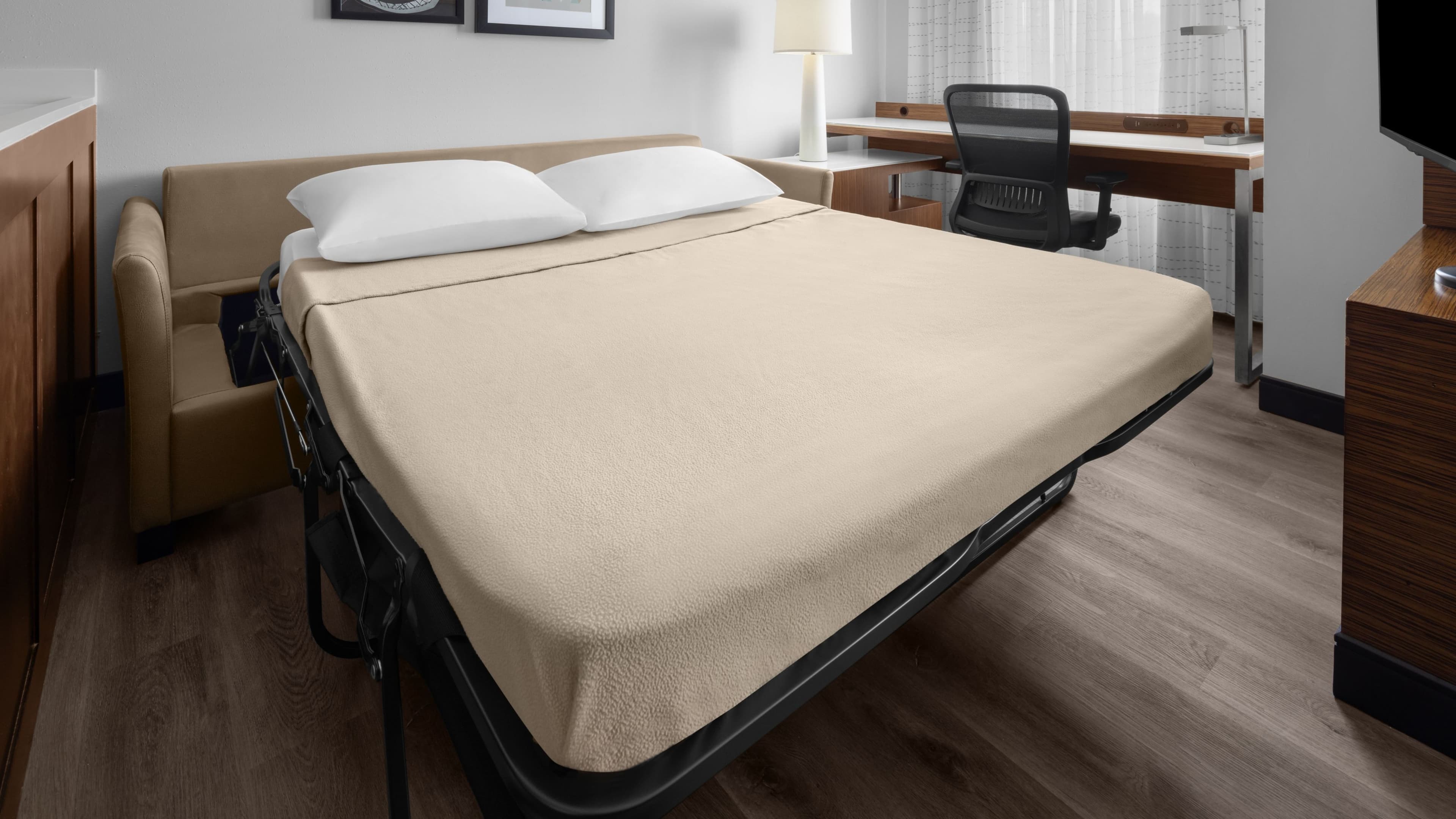 1 Bedroom Suite - Image 5