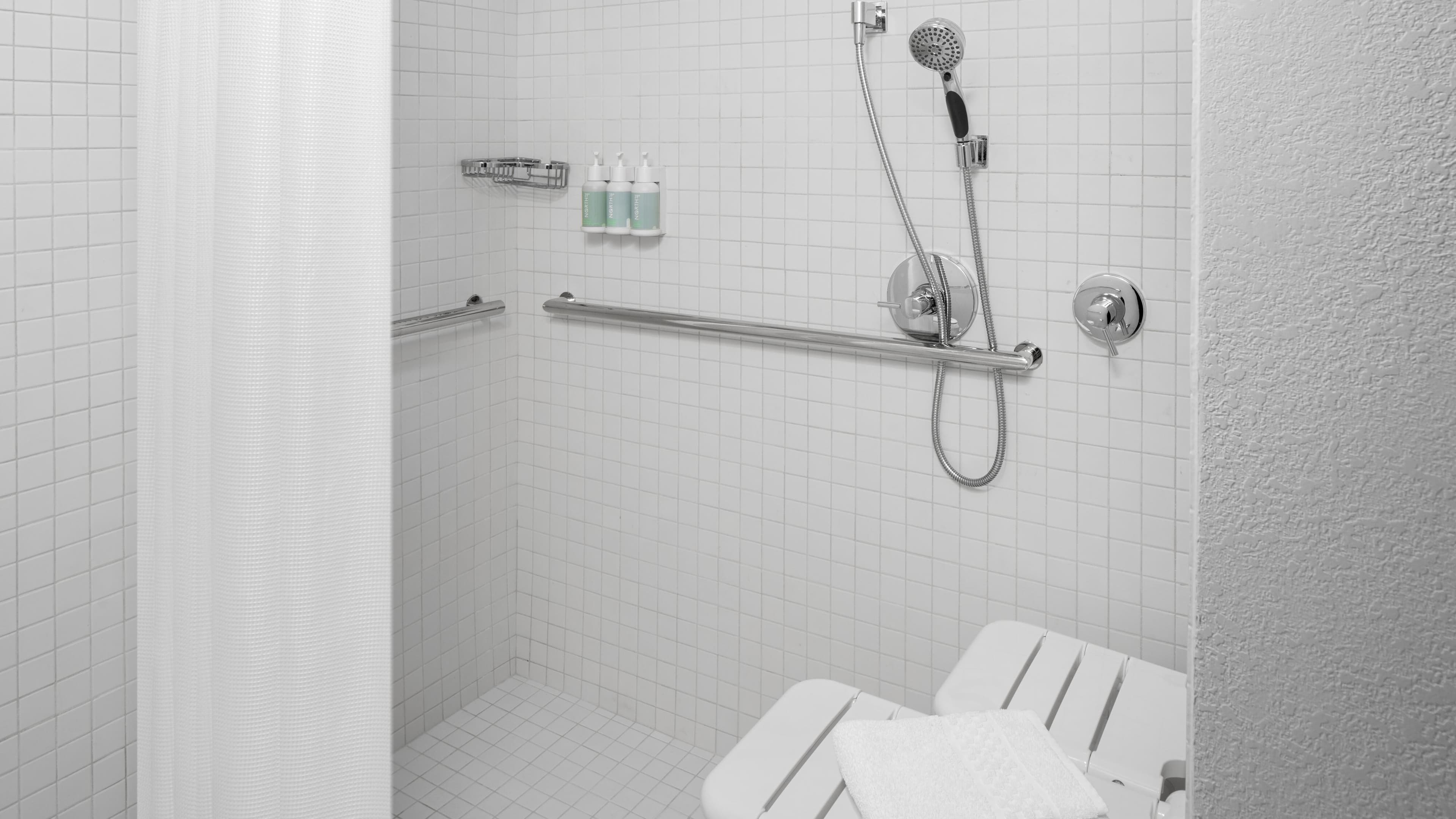 1 Bedroom Suite - Image 5