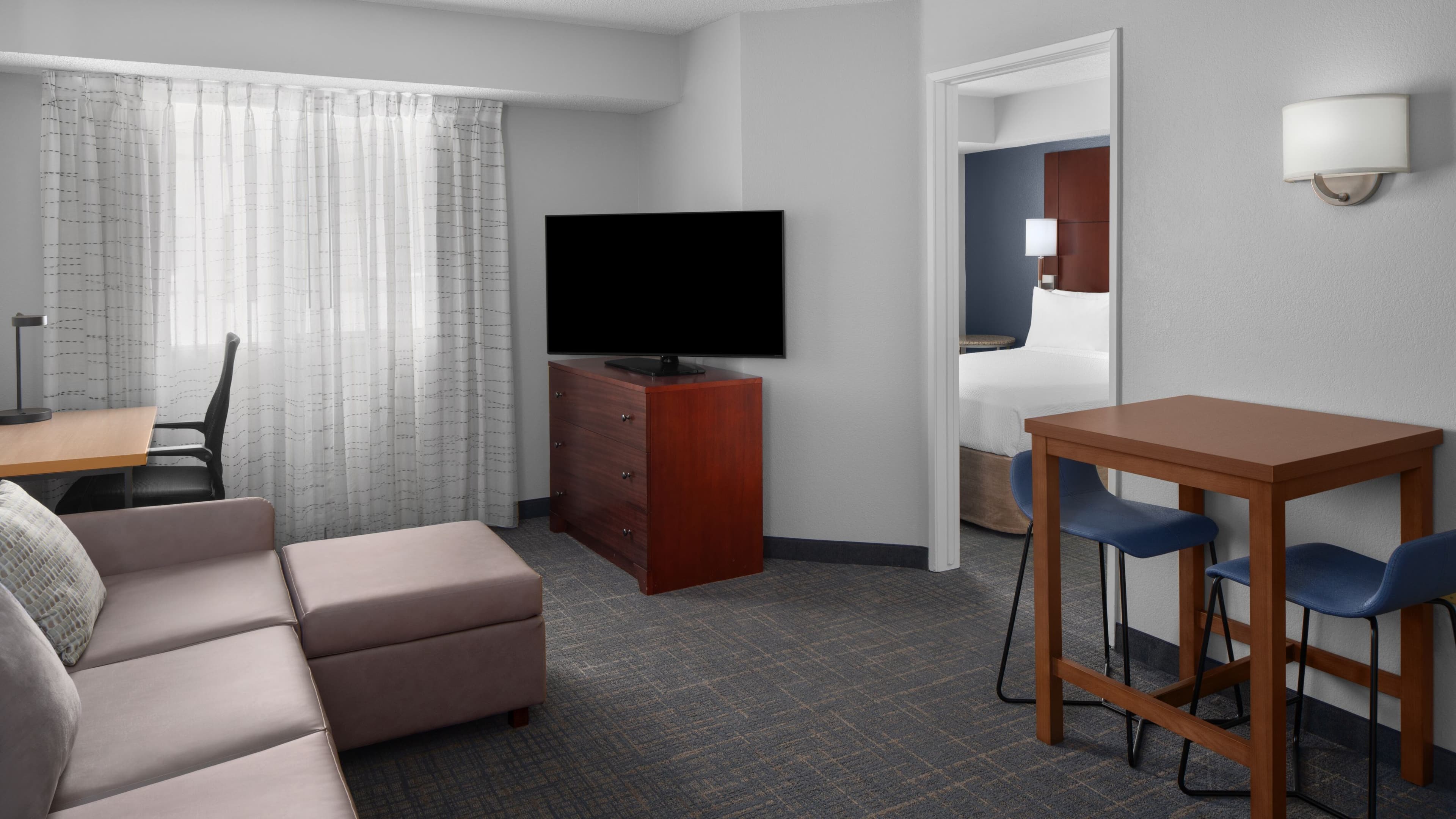 Residence Inn San Diego Downtown - Image 2