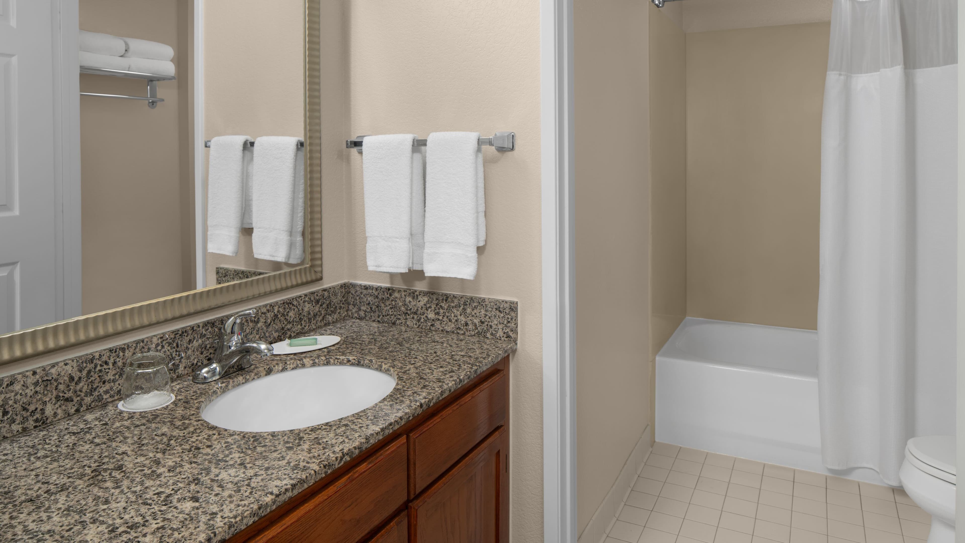 Residence Inn San Diego Downtown - Image 5