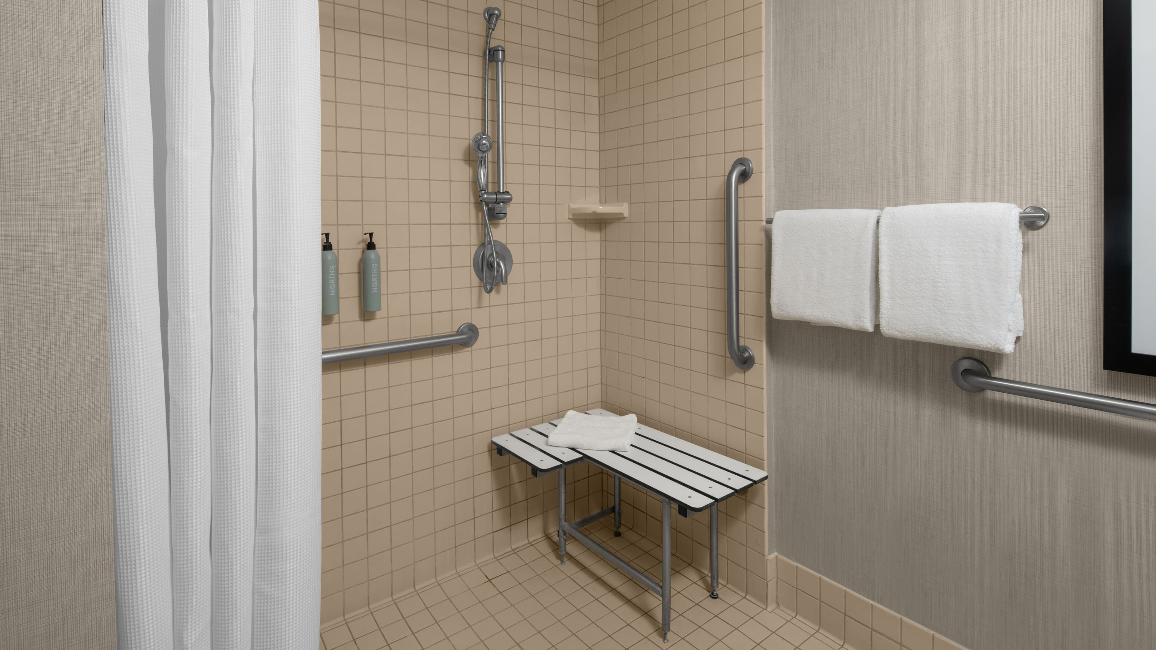 1 Bedroom Suite - Image 5