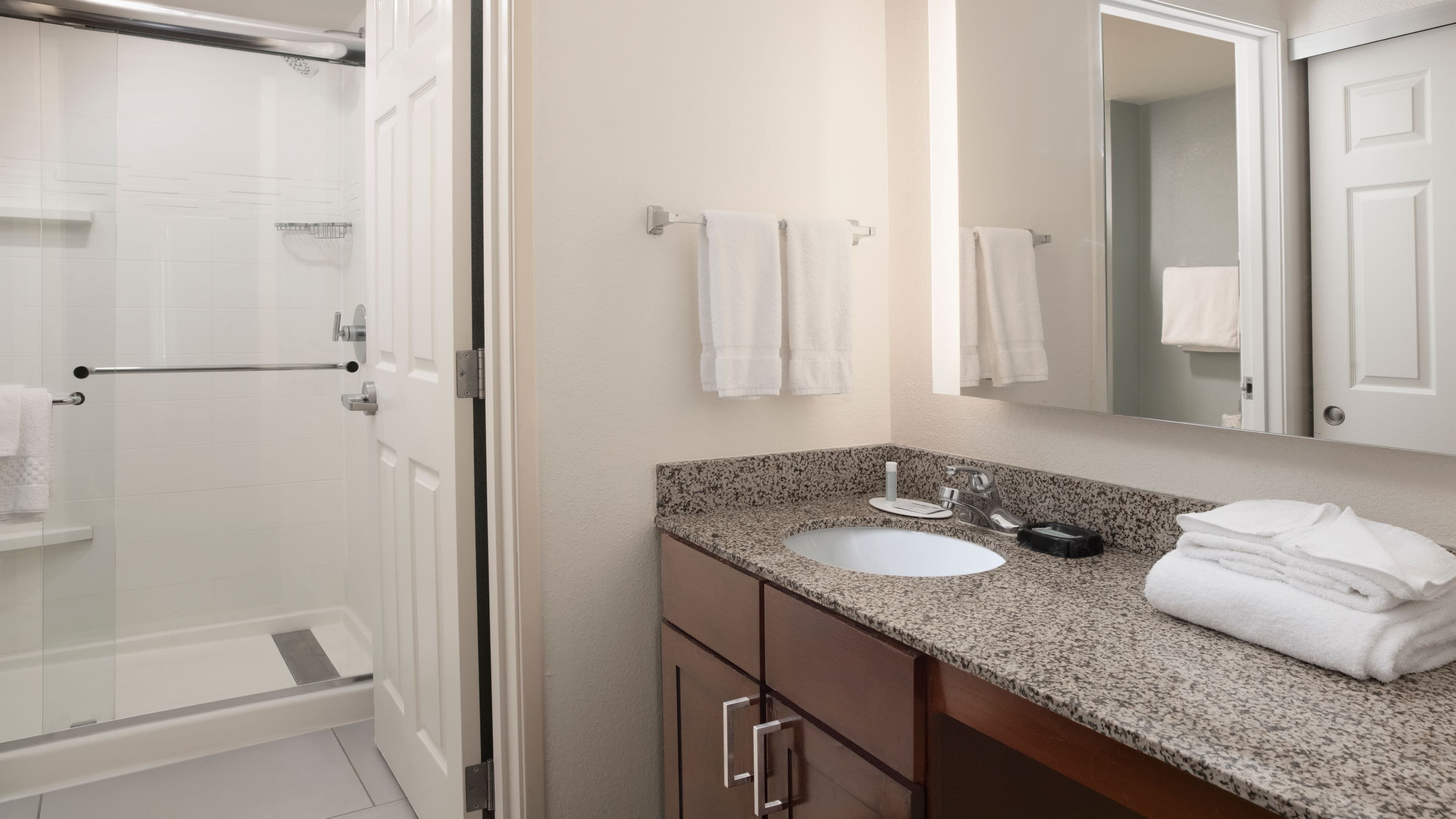 1 Bedroom Suite - Image 5