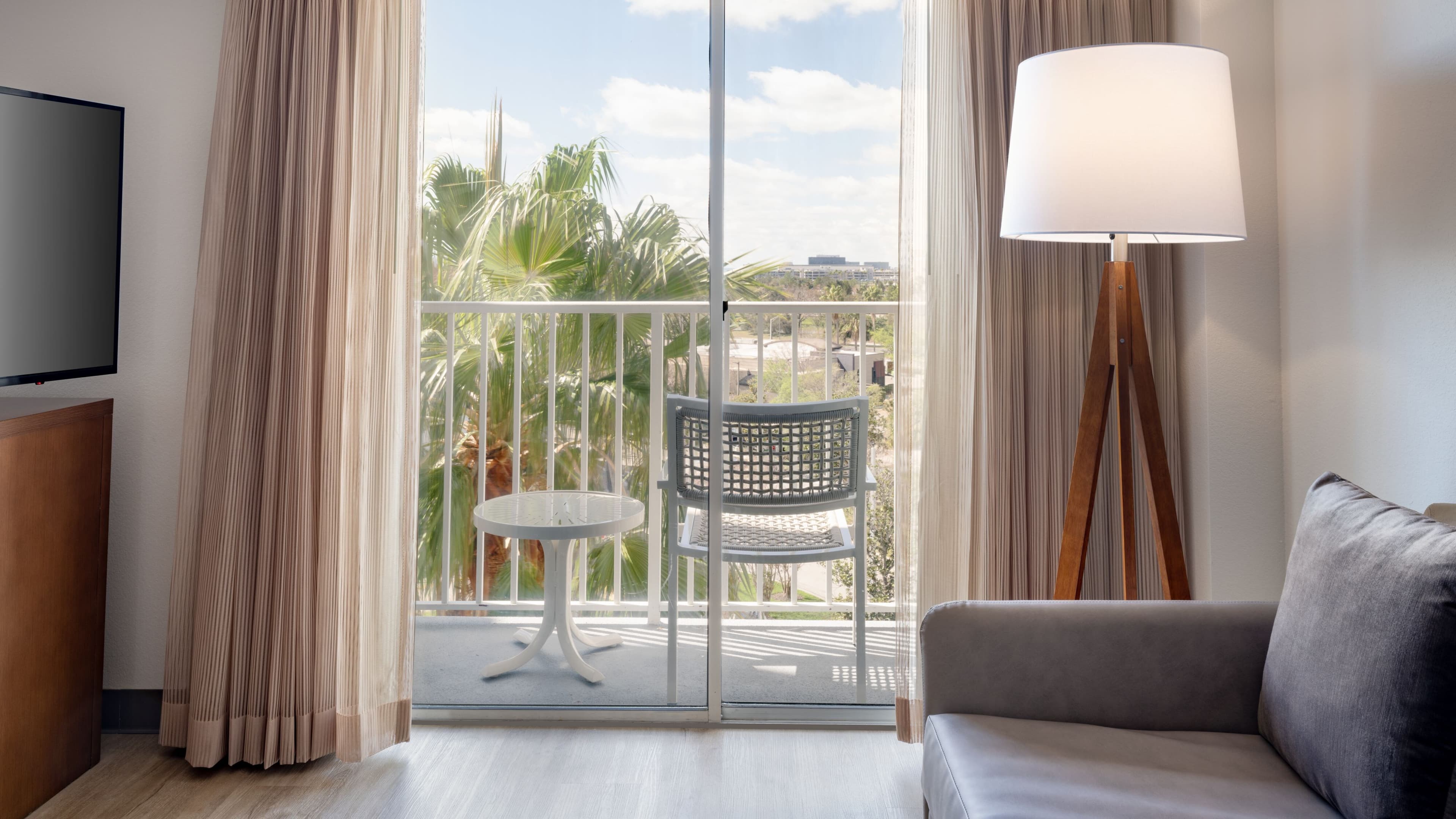 1 Bedroom Suite - Image 4