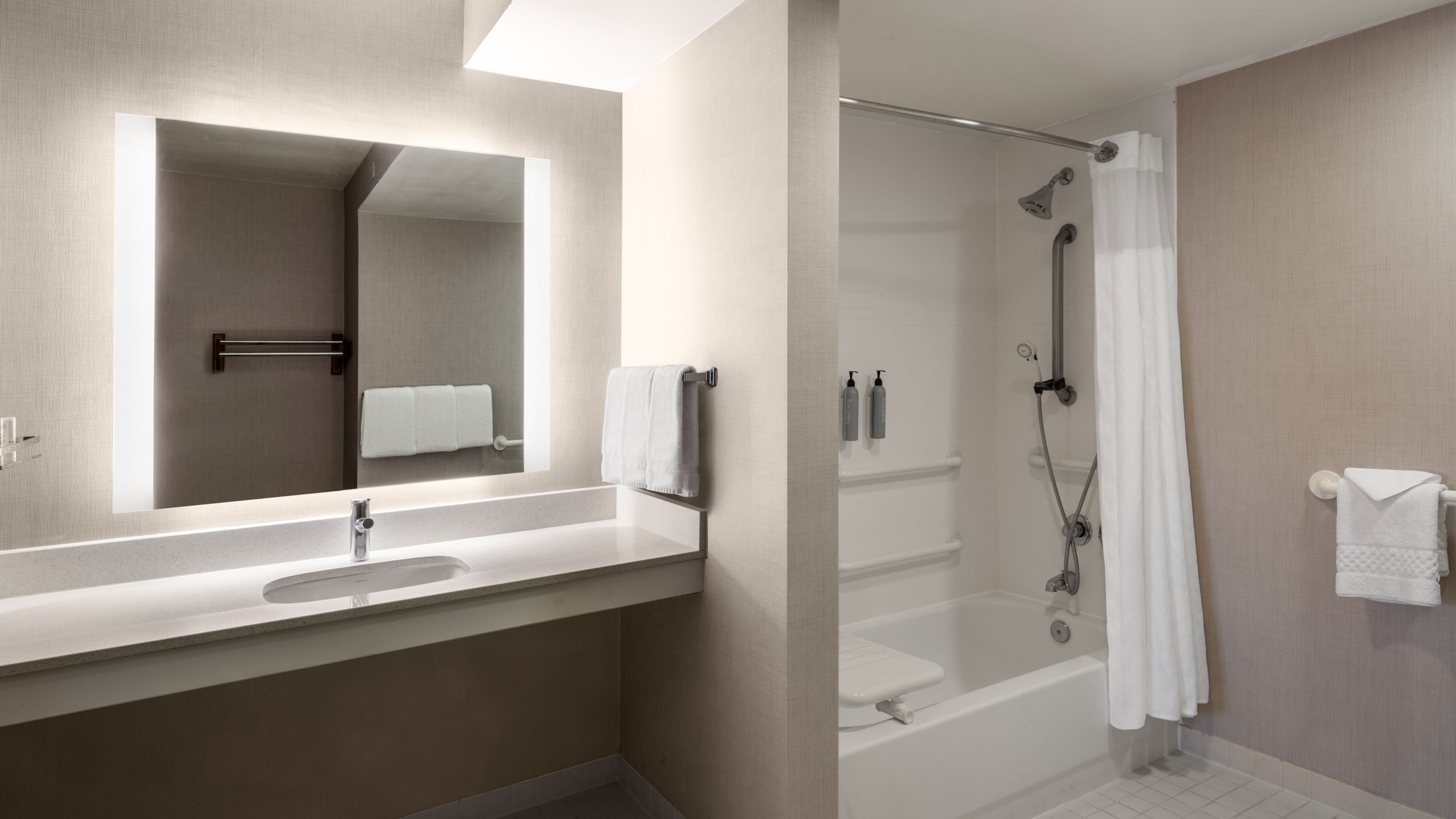 1 Bedroom Suite - Image 8