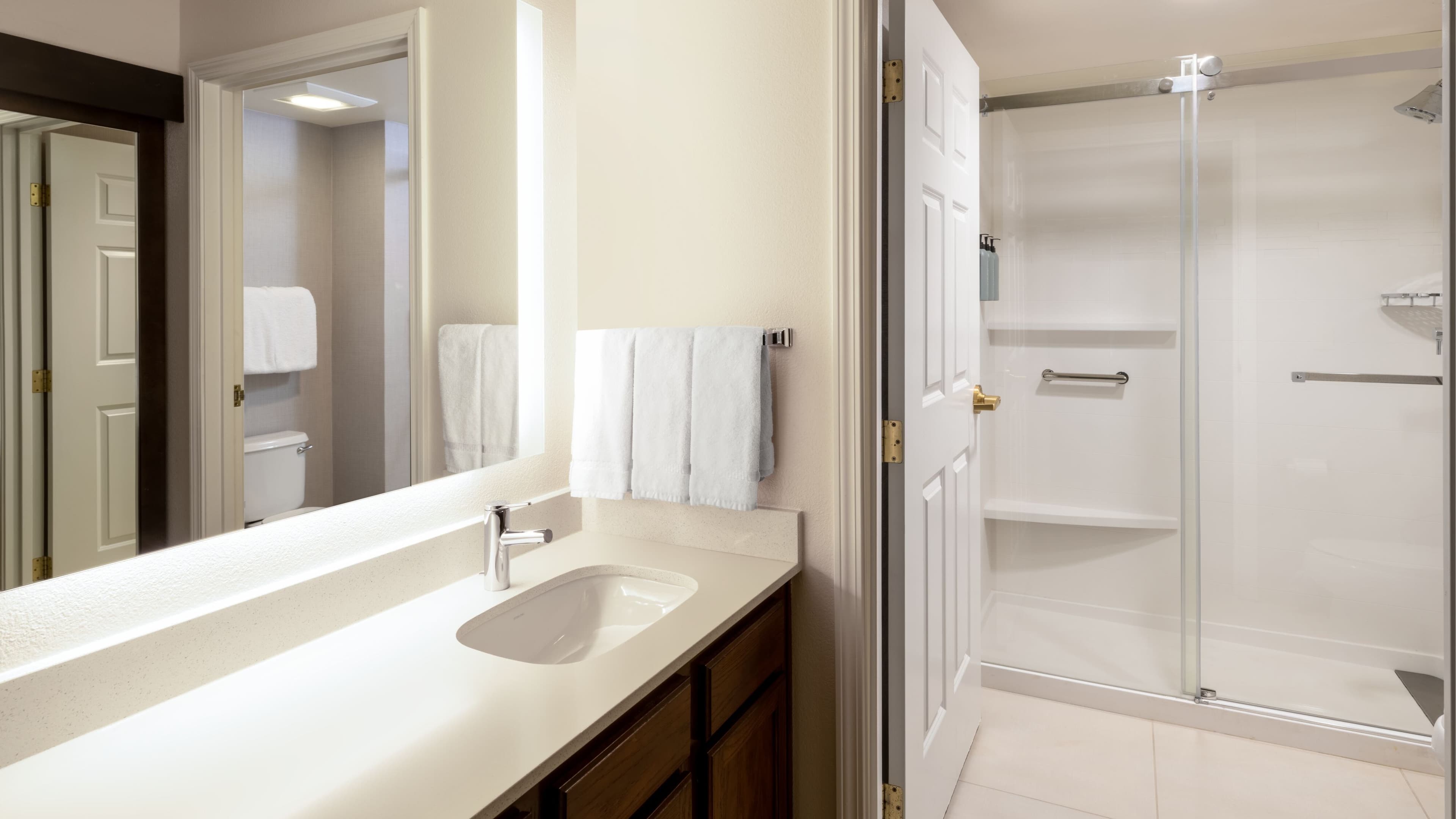 1 Bedroom Suite - Image 6