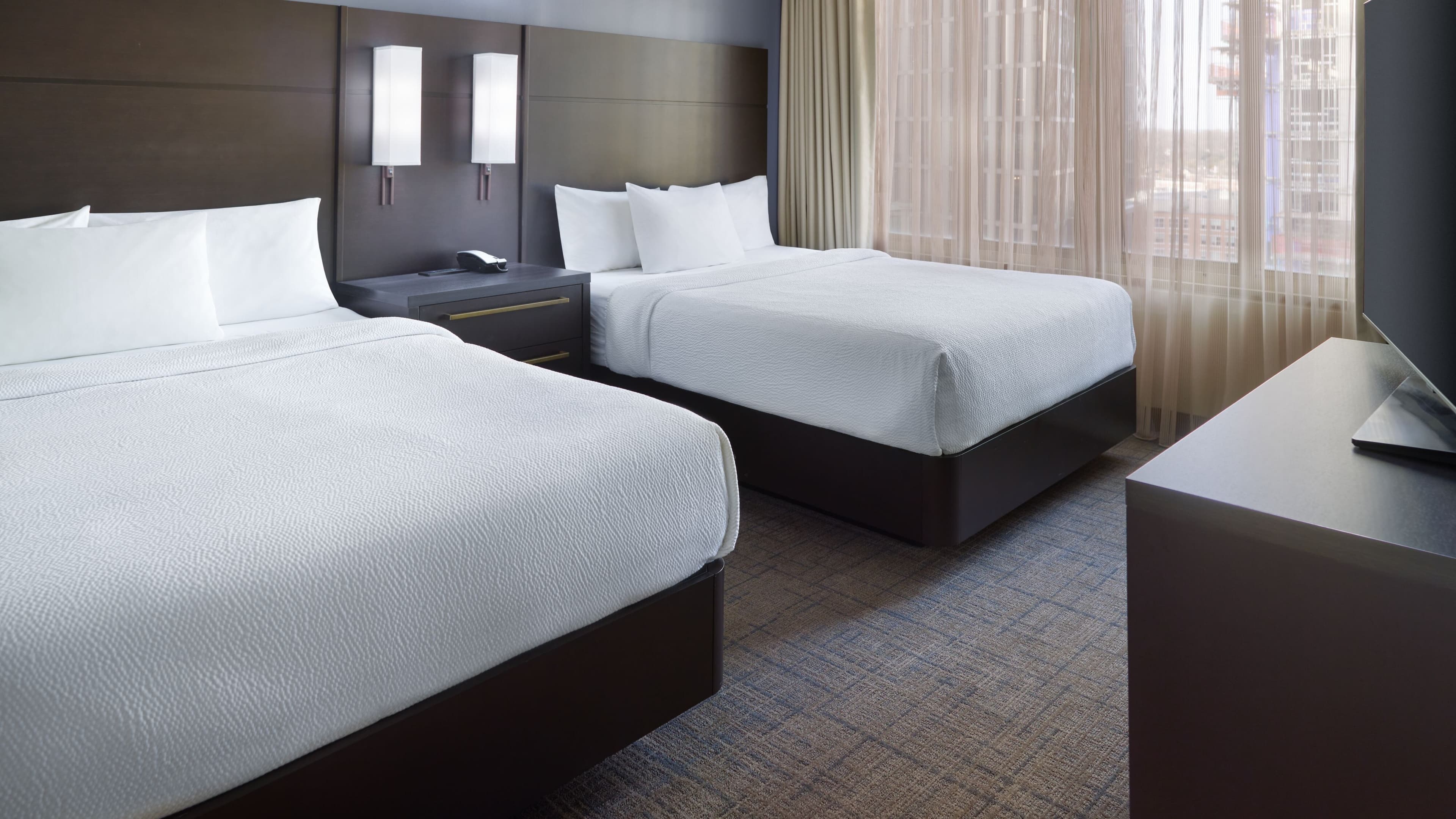 1 Bedroom Suite - Image 1