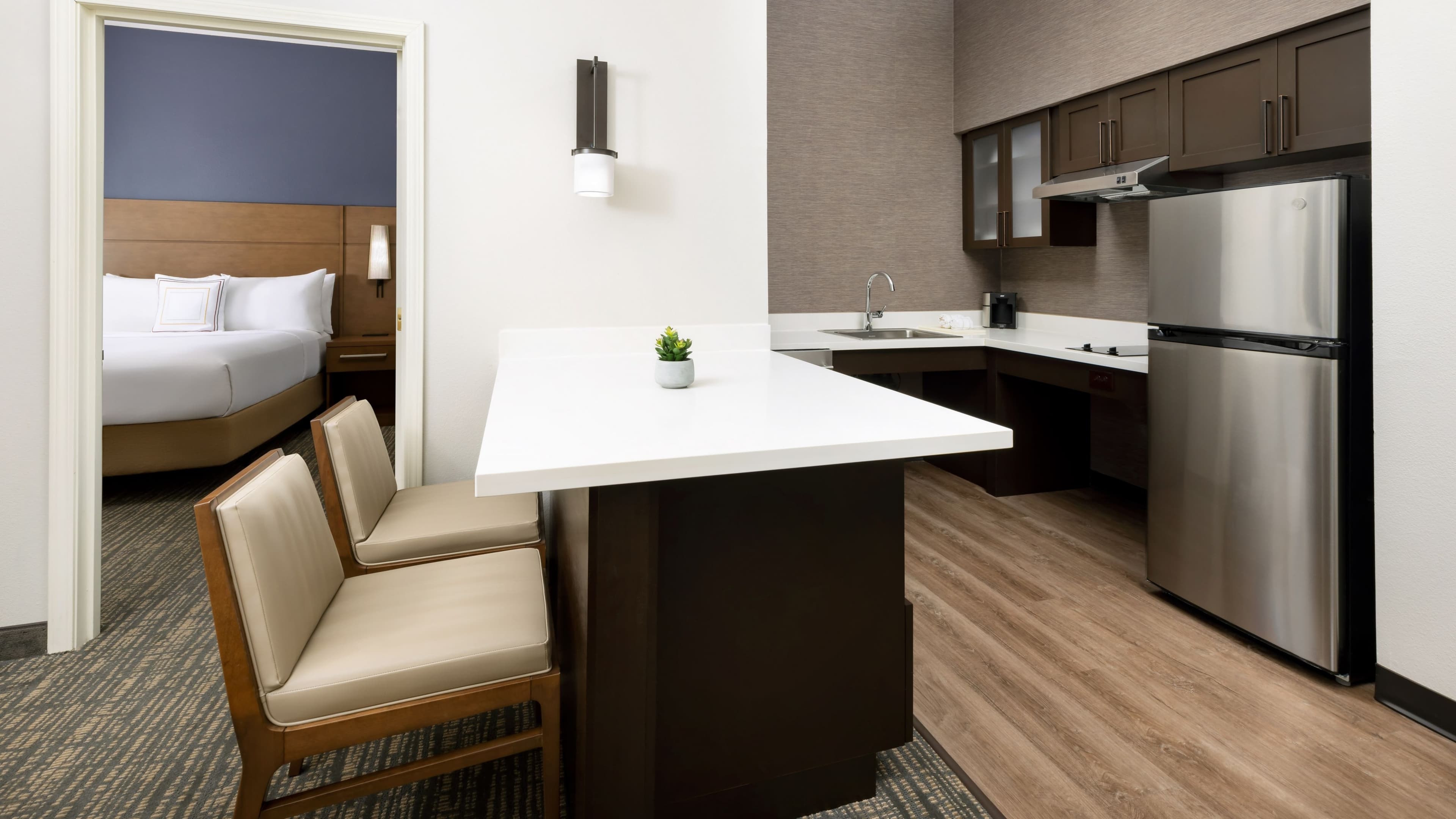 1 Bedroom Suite - Image 5