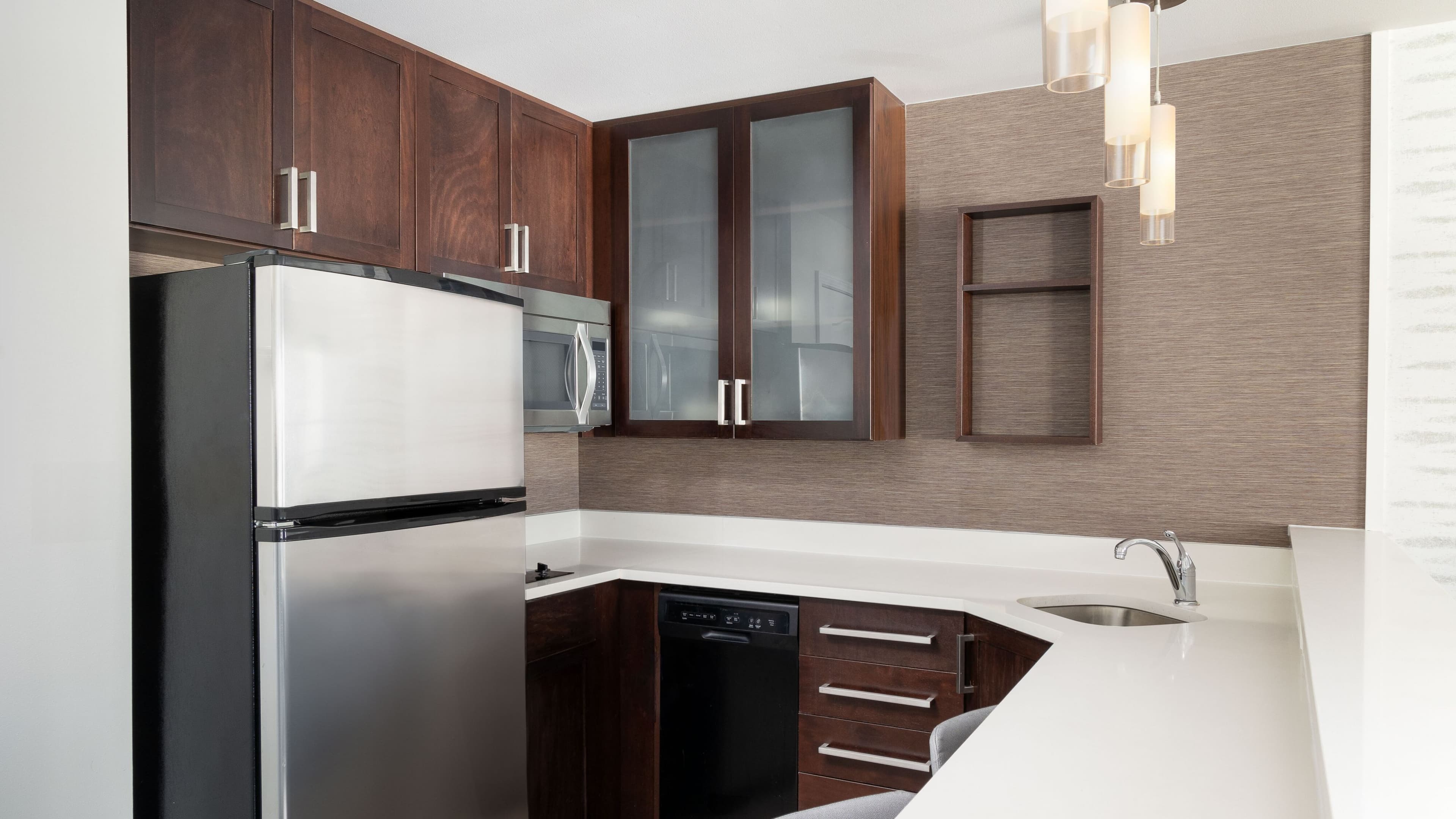 Studio Suite - Image 4