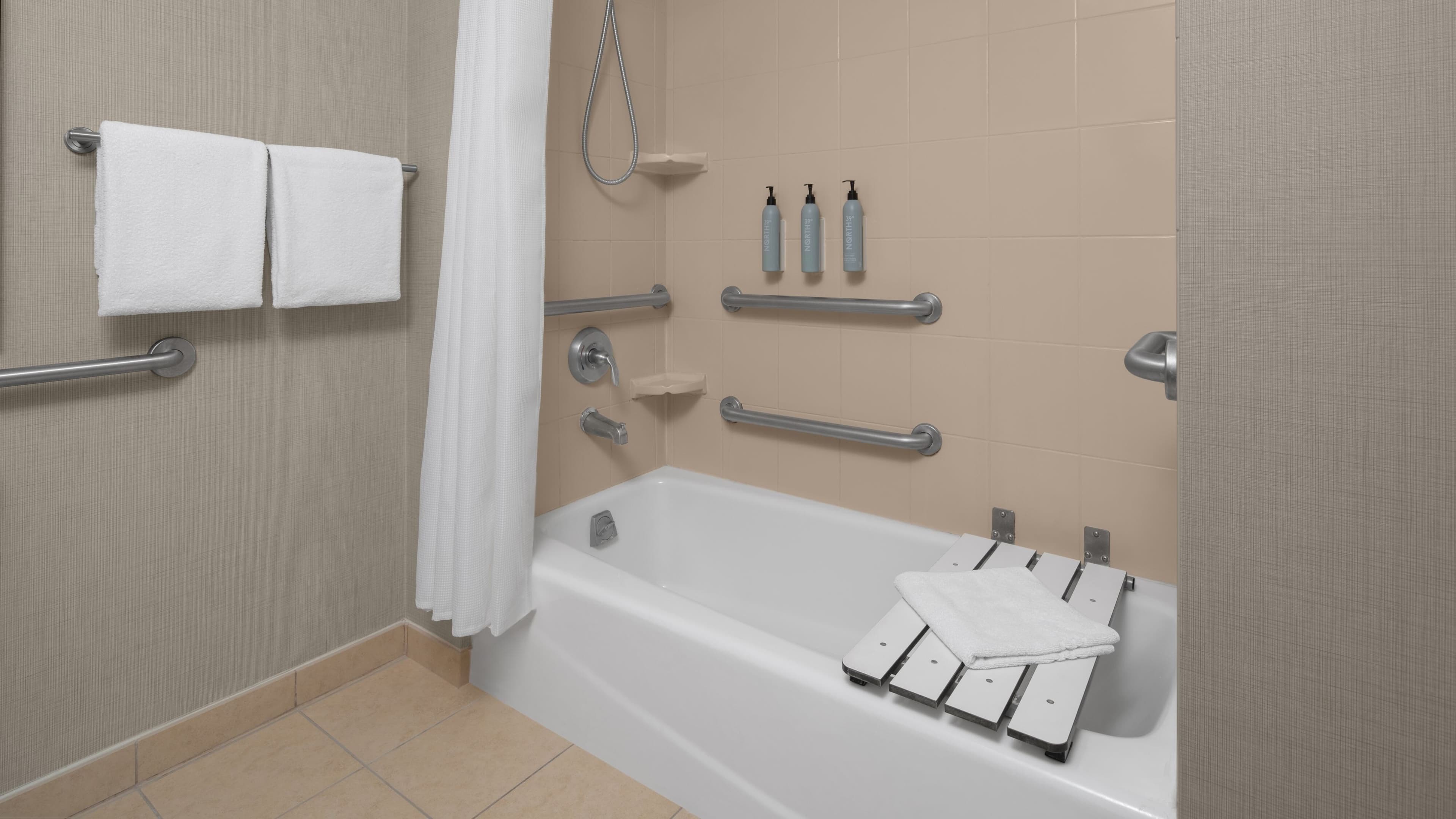 Residence Inn Gravenhurst Muskoka Wharf — 21