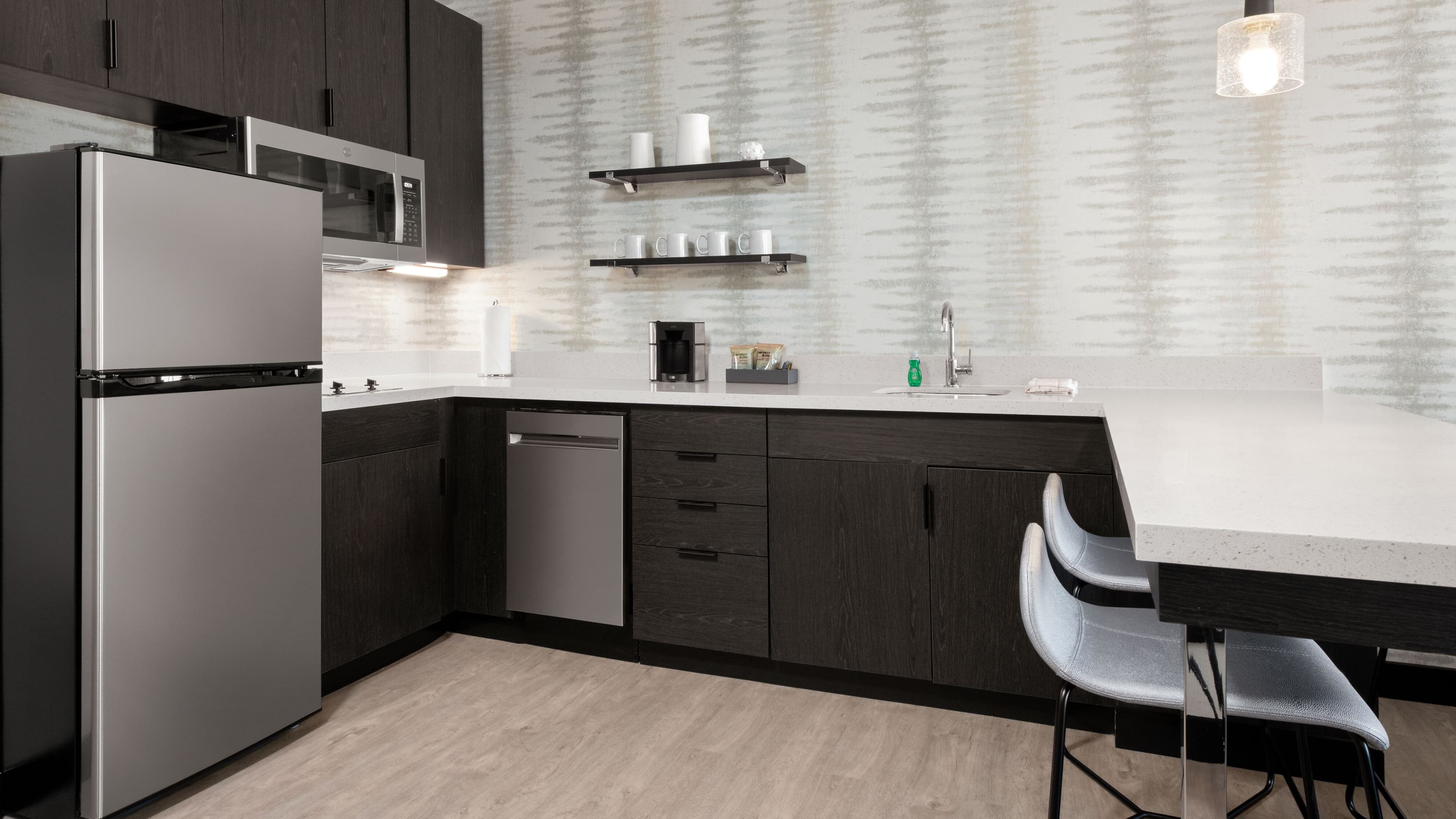 Studio Suite - Image 5