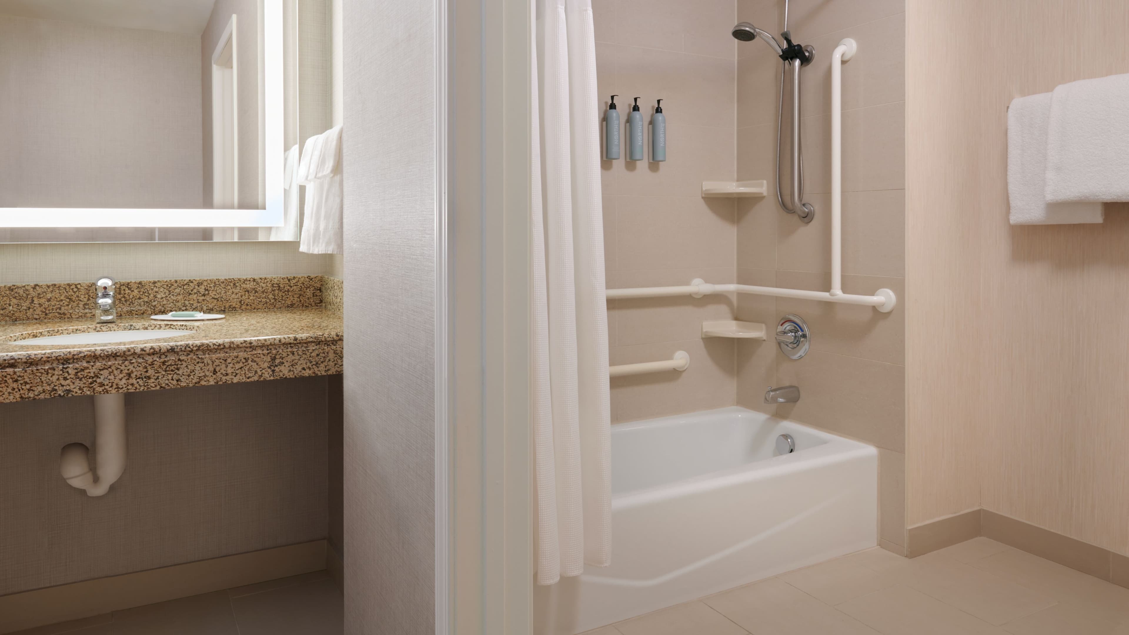 Residence Inn Calgary Airport — 12