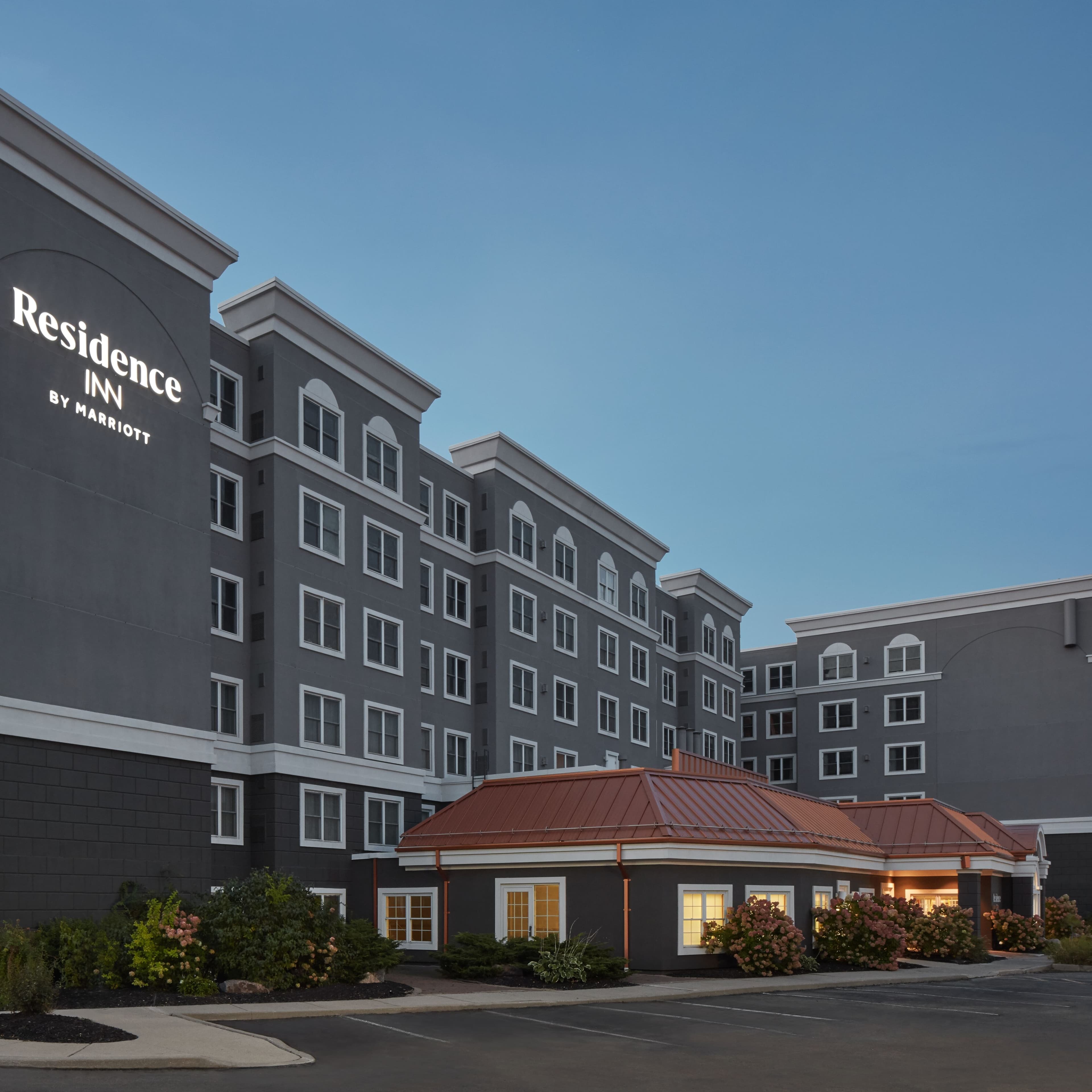 Residence Inn Mississauga-Airport Corporate Centre West - Image 1
