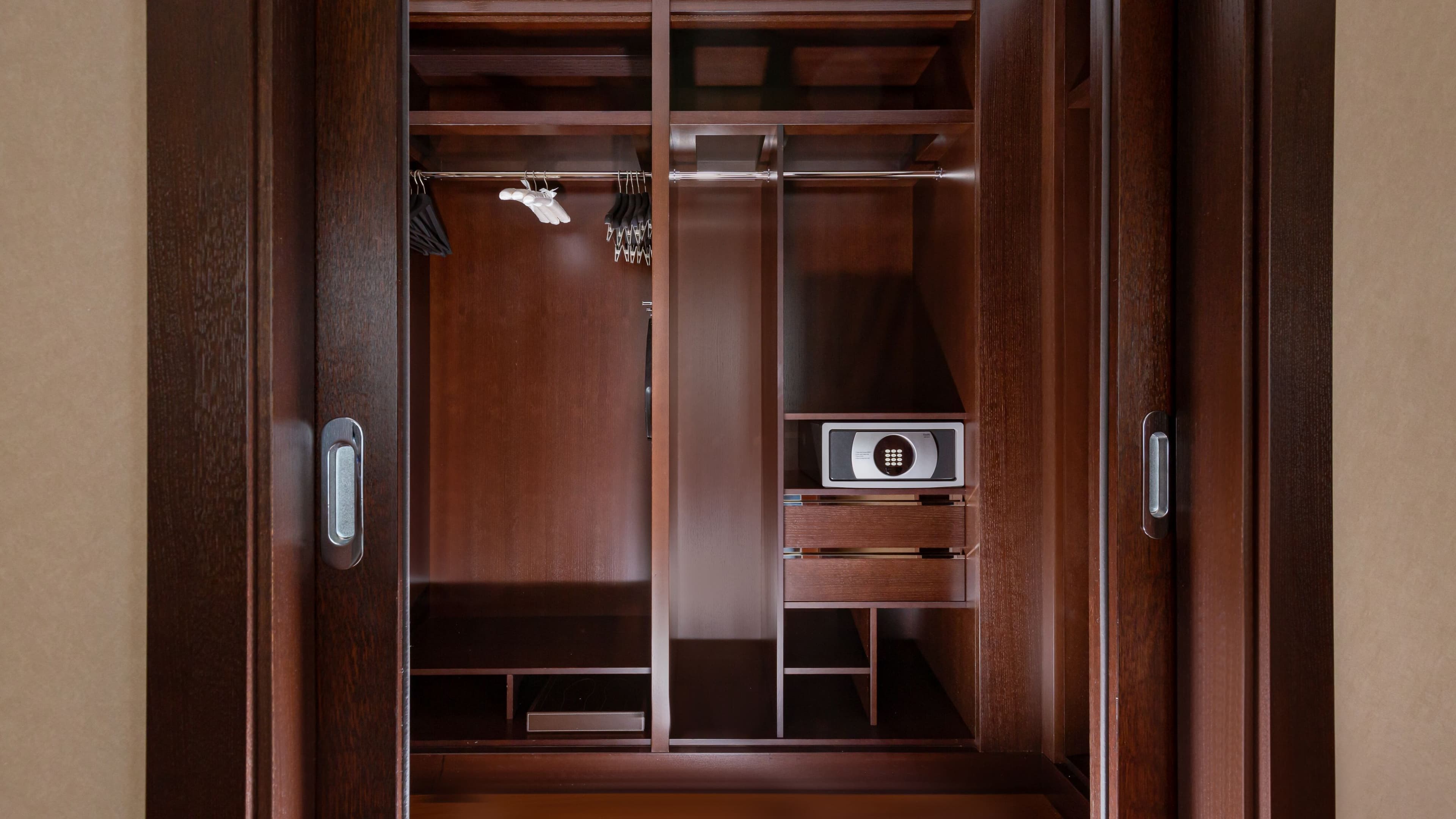 The Ritz-Carlton, Almaty — 22