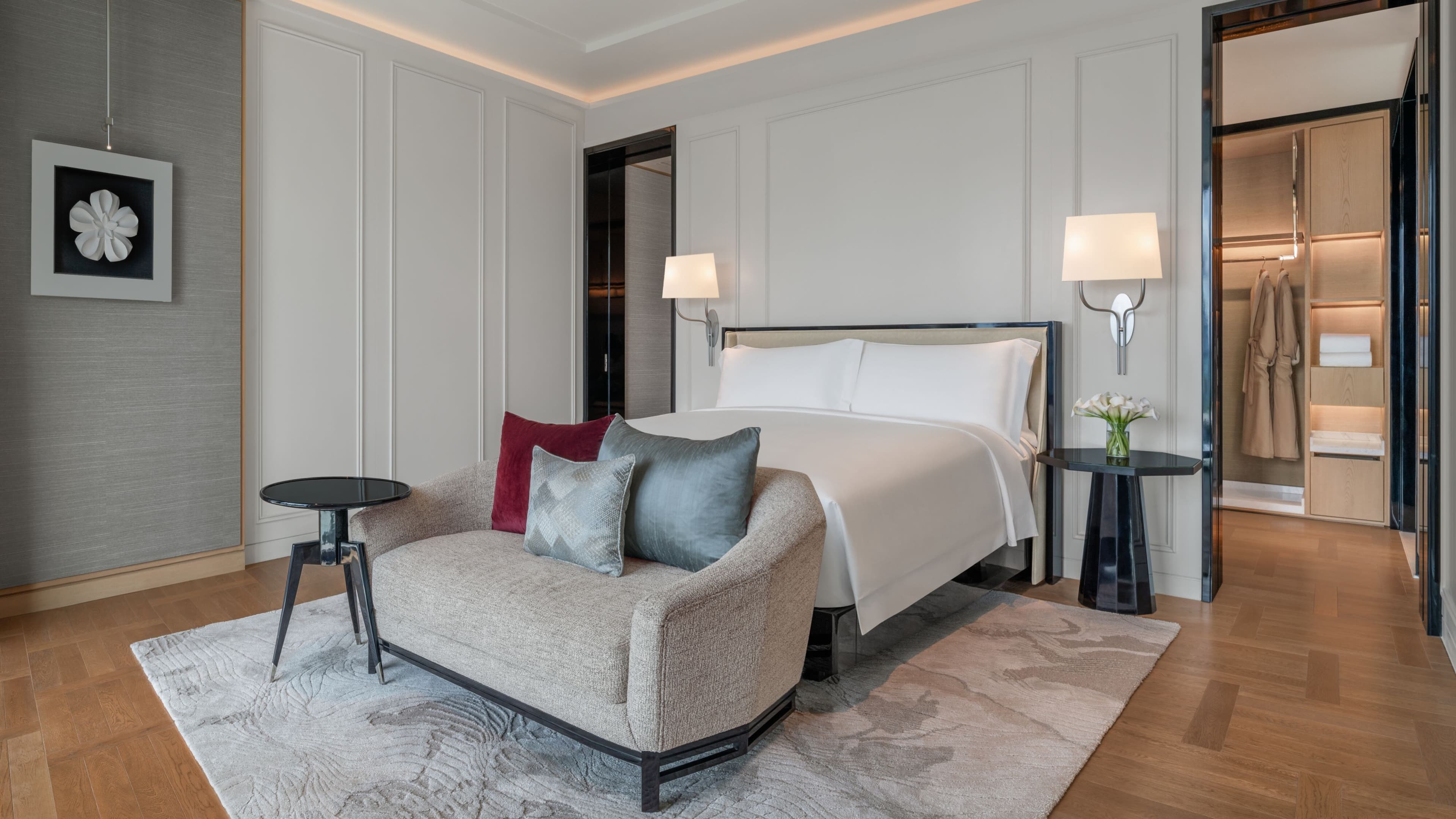 Holiday Inn Express Bangkok Siam — 77