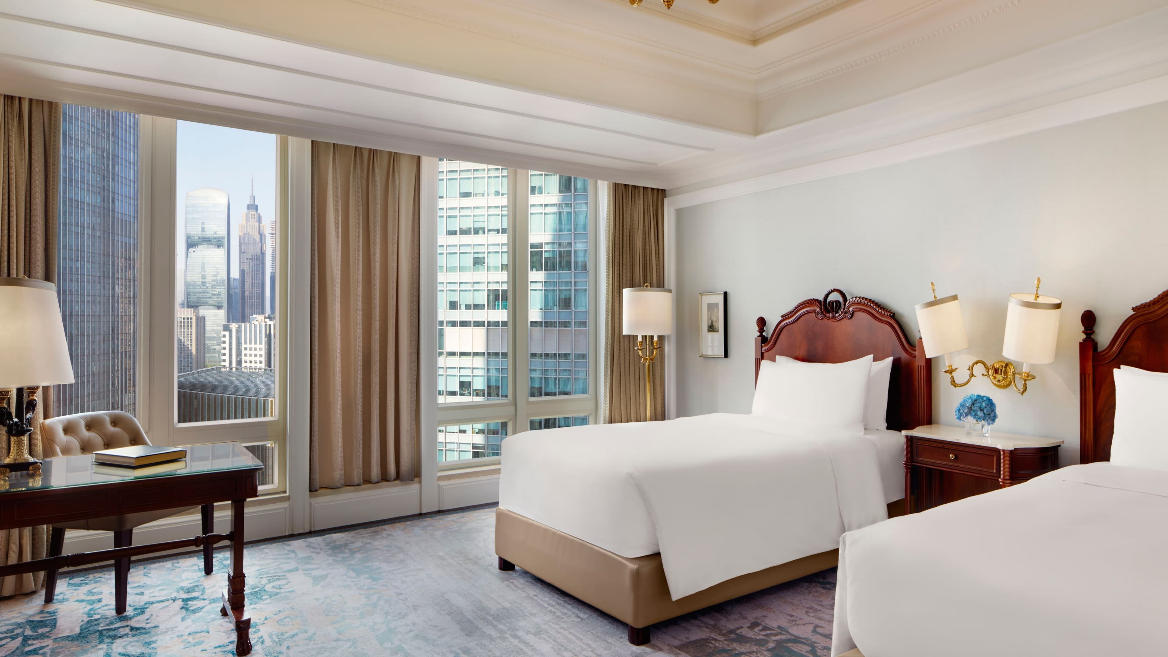 The Ritz-Carlton, Guangzhou - Image 4