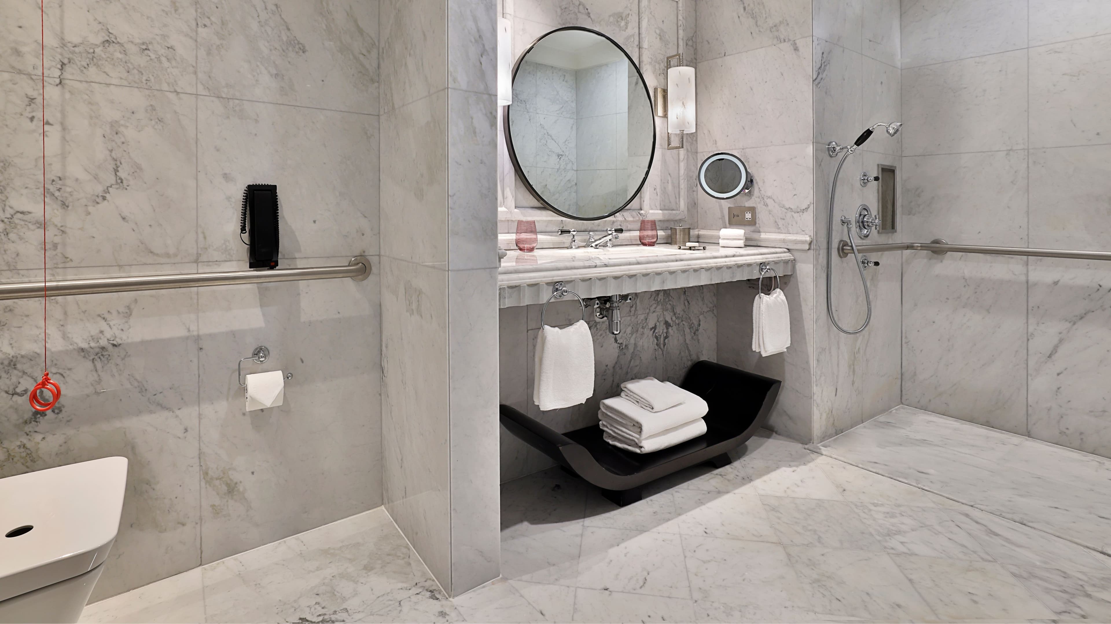 Deluxe Guest room - Image 8