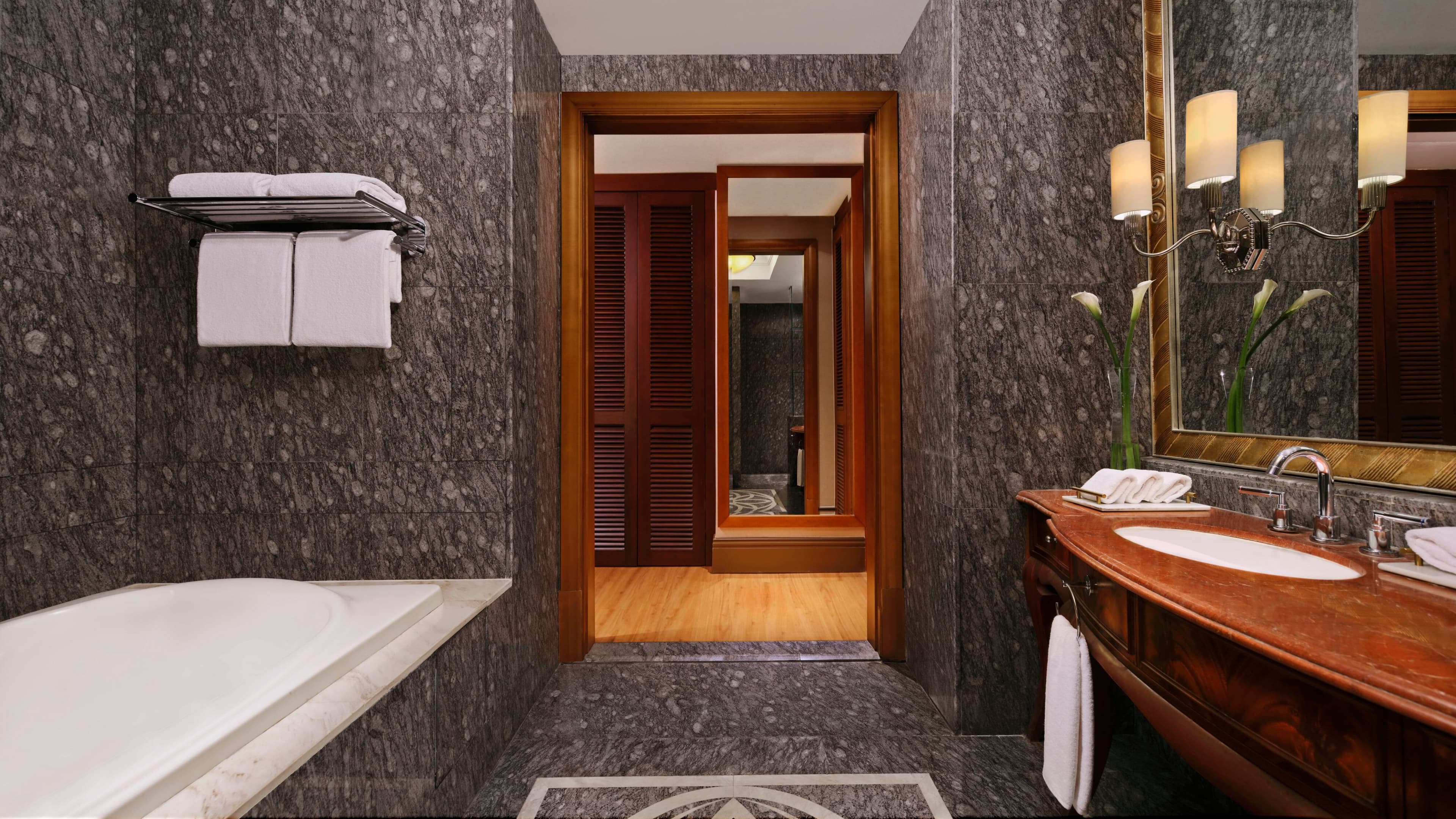 The Ritz-Carlton Jakarta, Mega Kuningan — 34