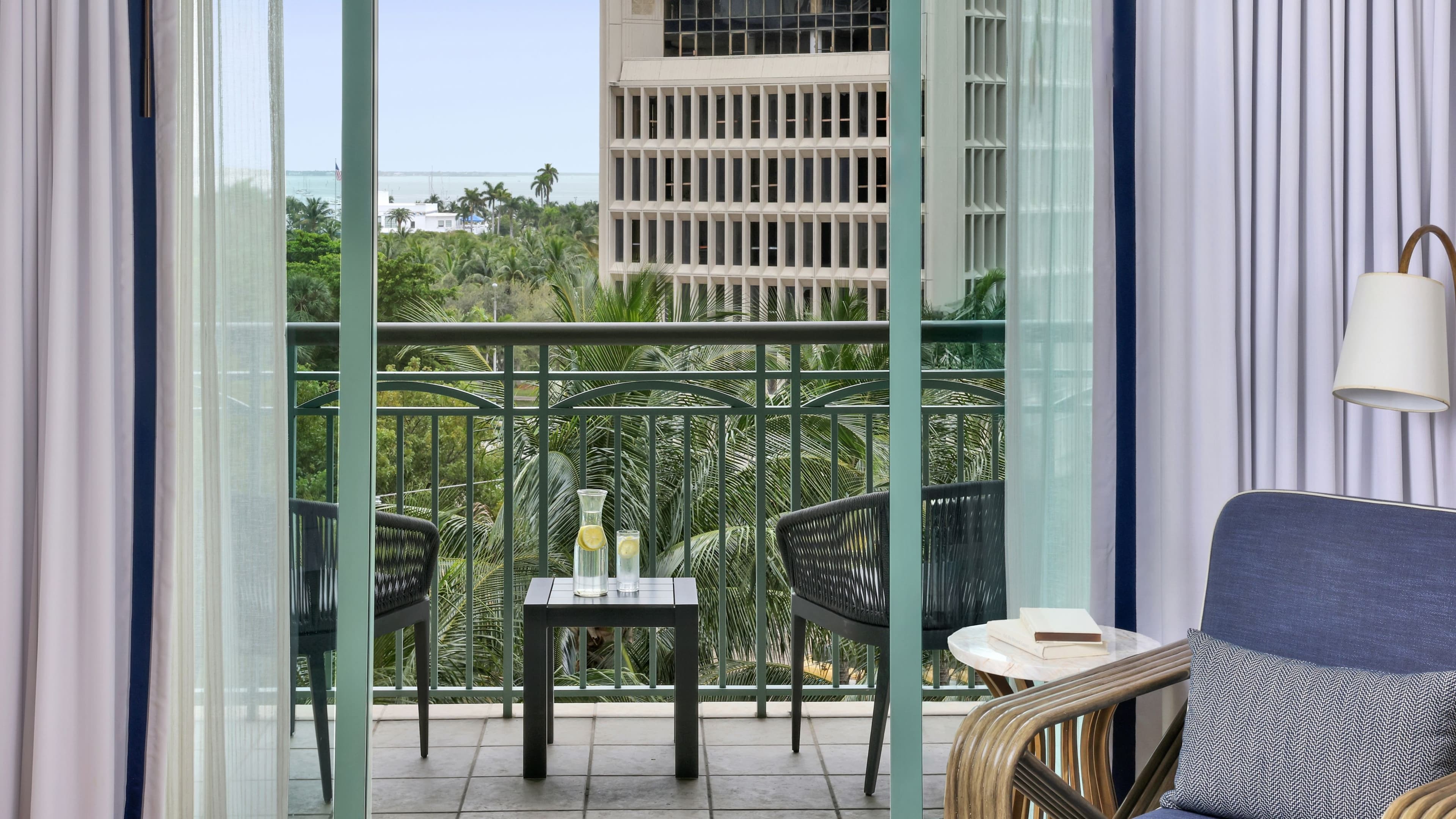 The Ritz-Carlton Coconut Grove, Miami — 9