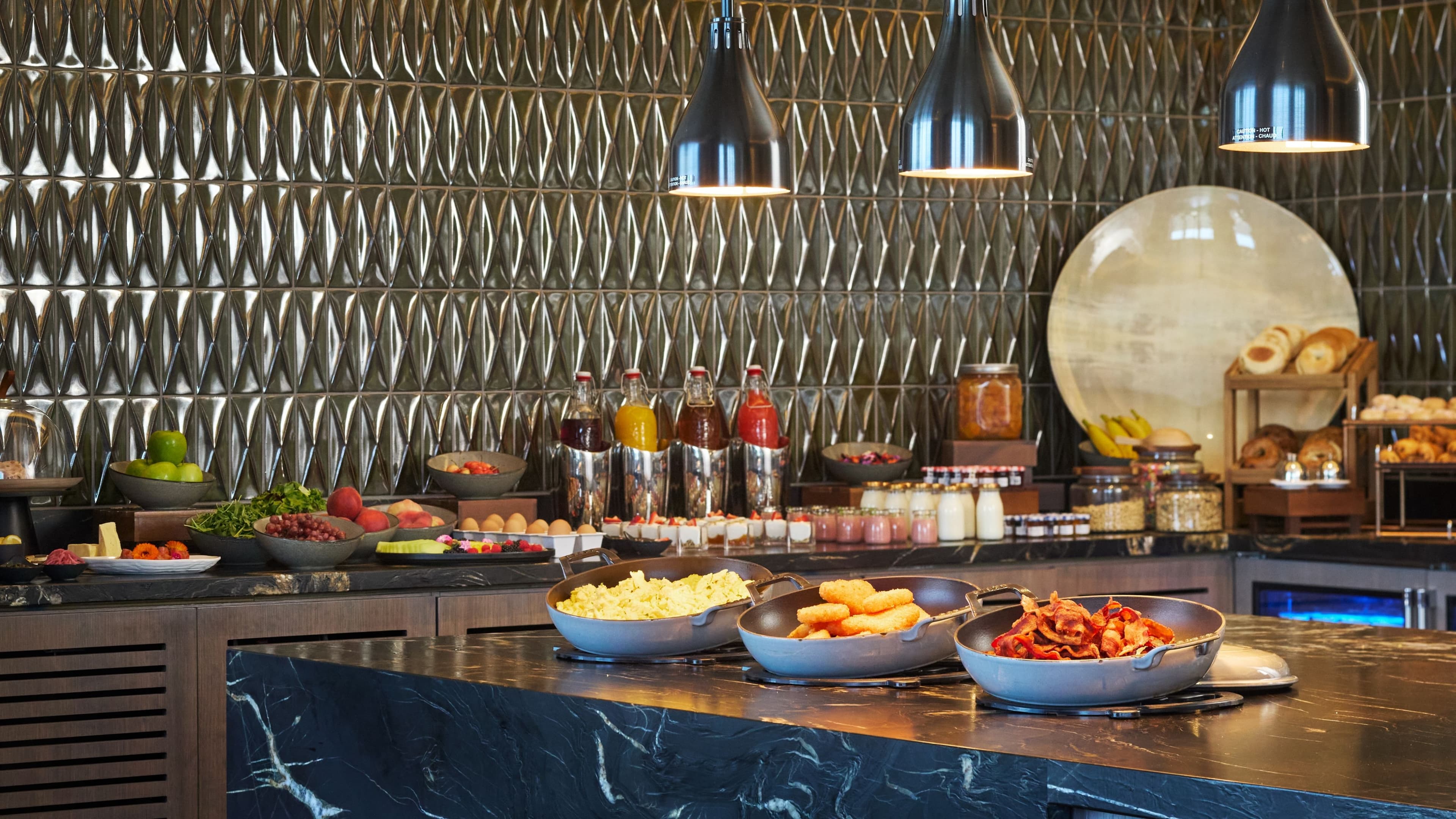 Grand Deluxe Club - Image 10