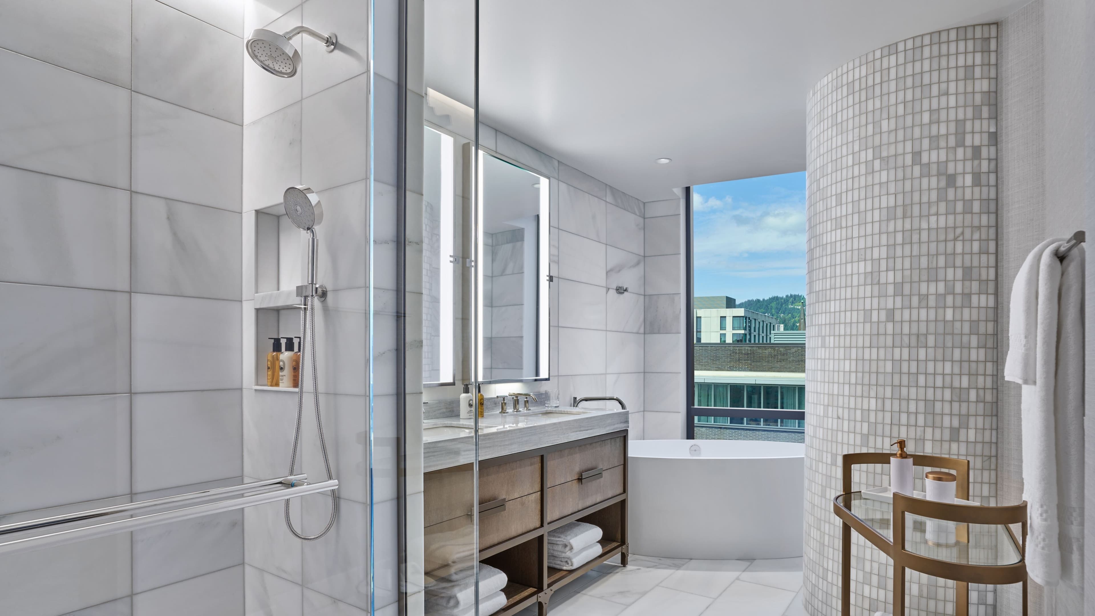 Grand Deluxe Club - Image 6