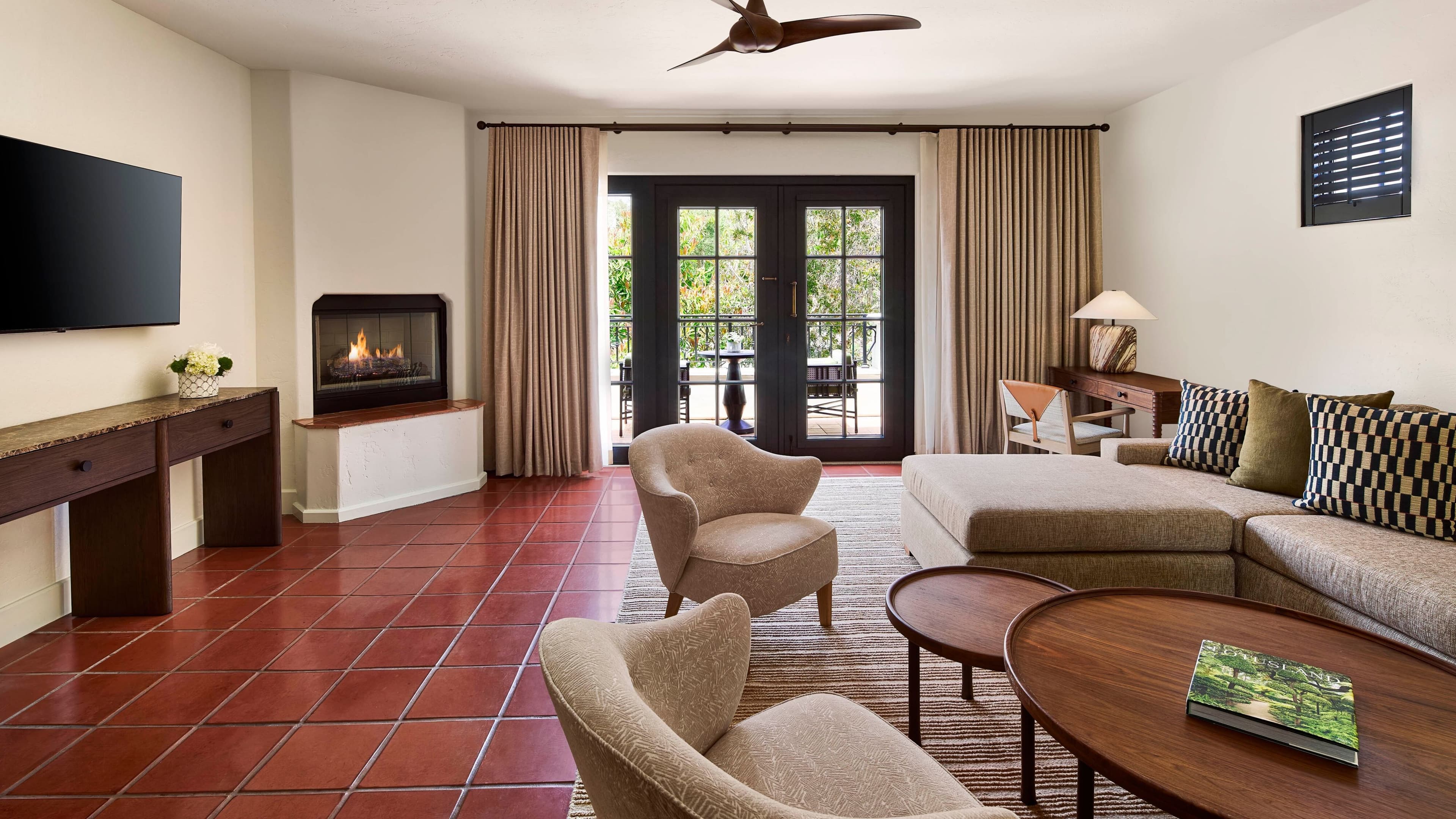 1 Bedroom Suite - Image 1