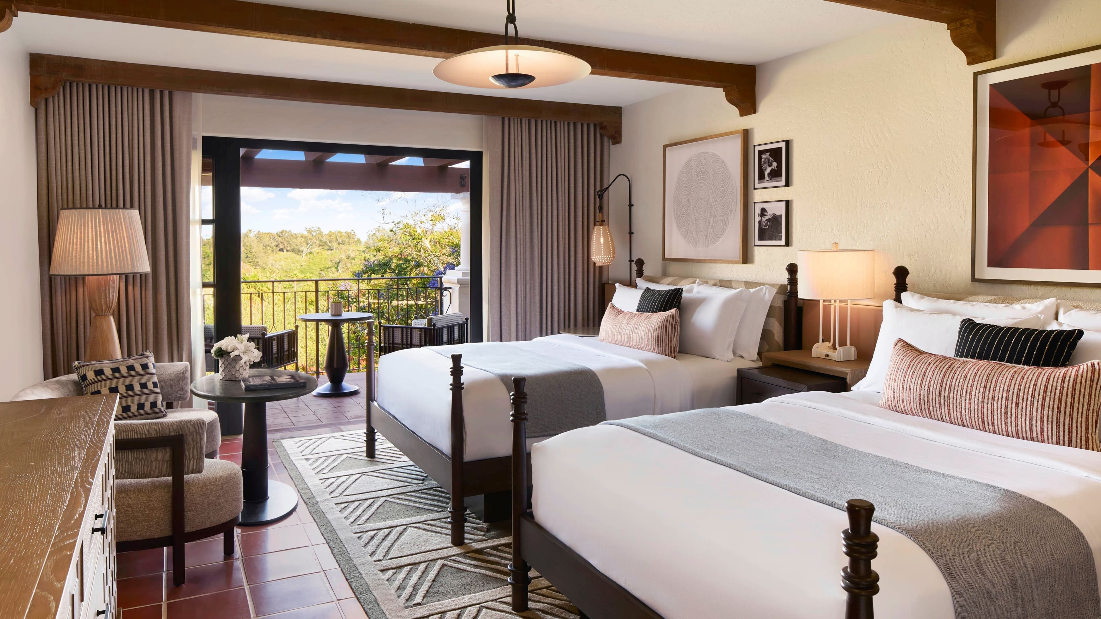 Deluxe Guest Room - Image 1