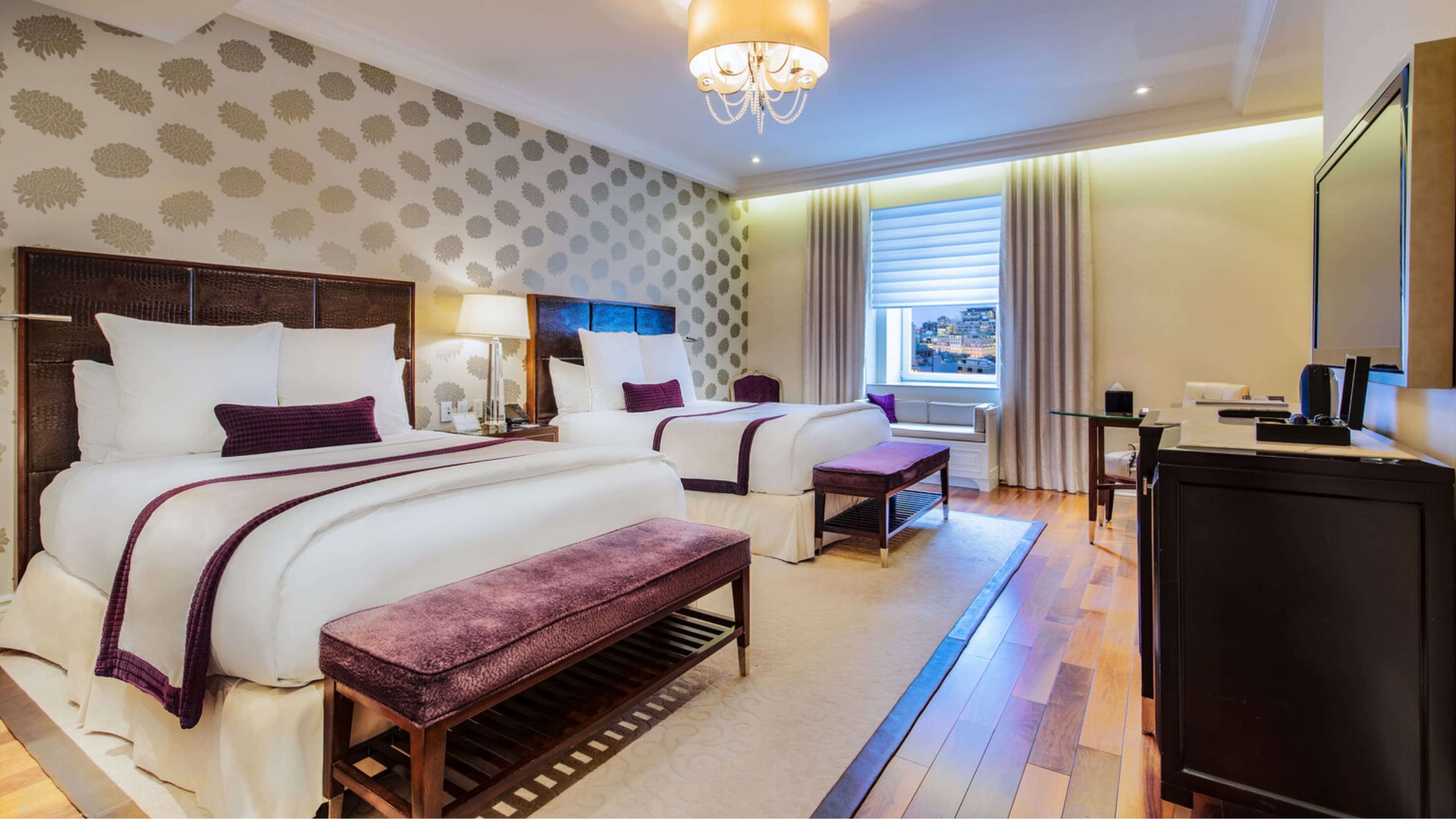 Signature Queen - Image 1