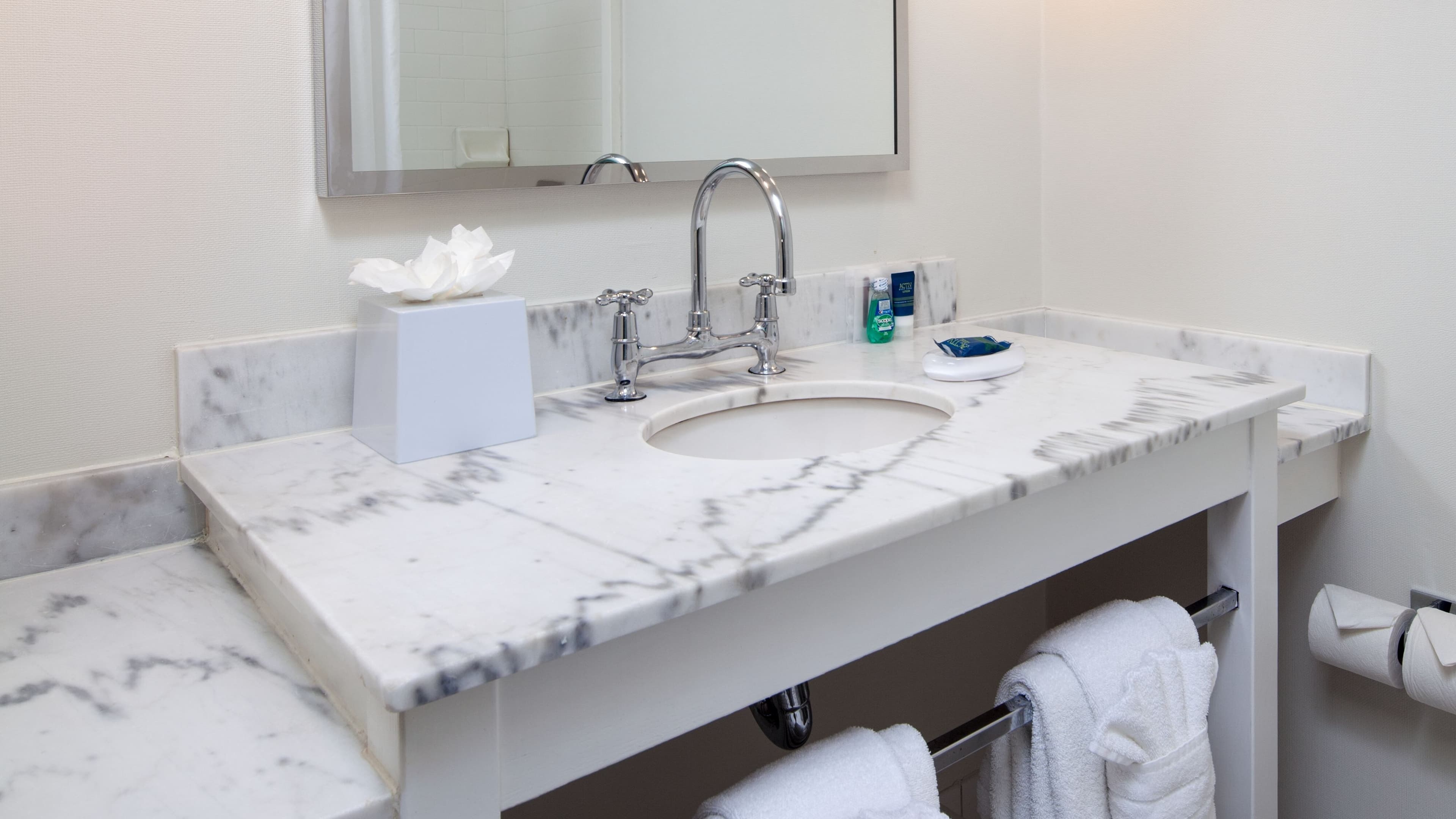 Four Points by Sheraton San Diego - Image 4