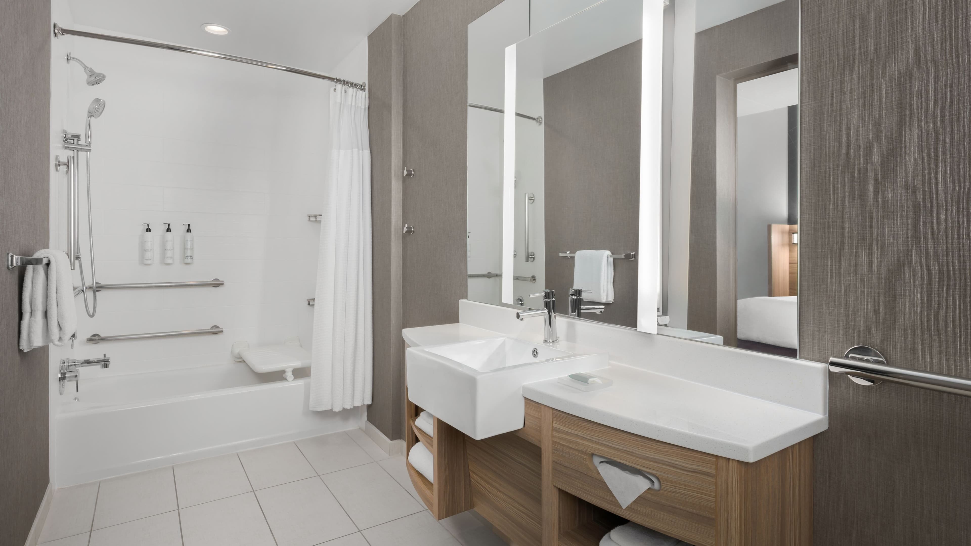SpringHill Suites Athens Downtown/University Area — 7