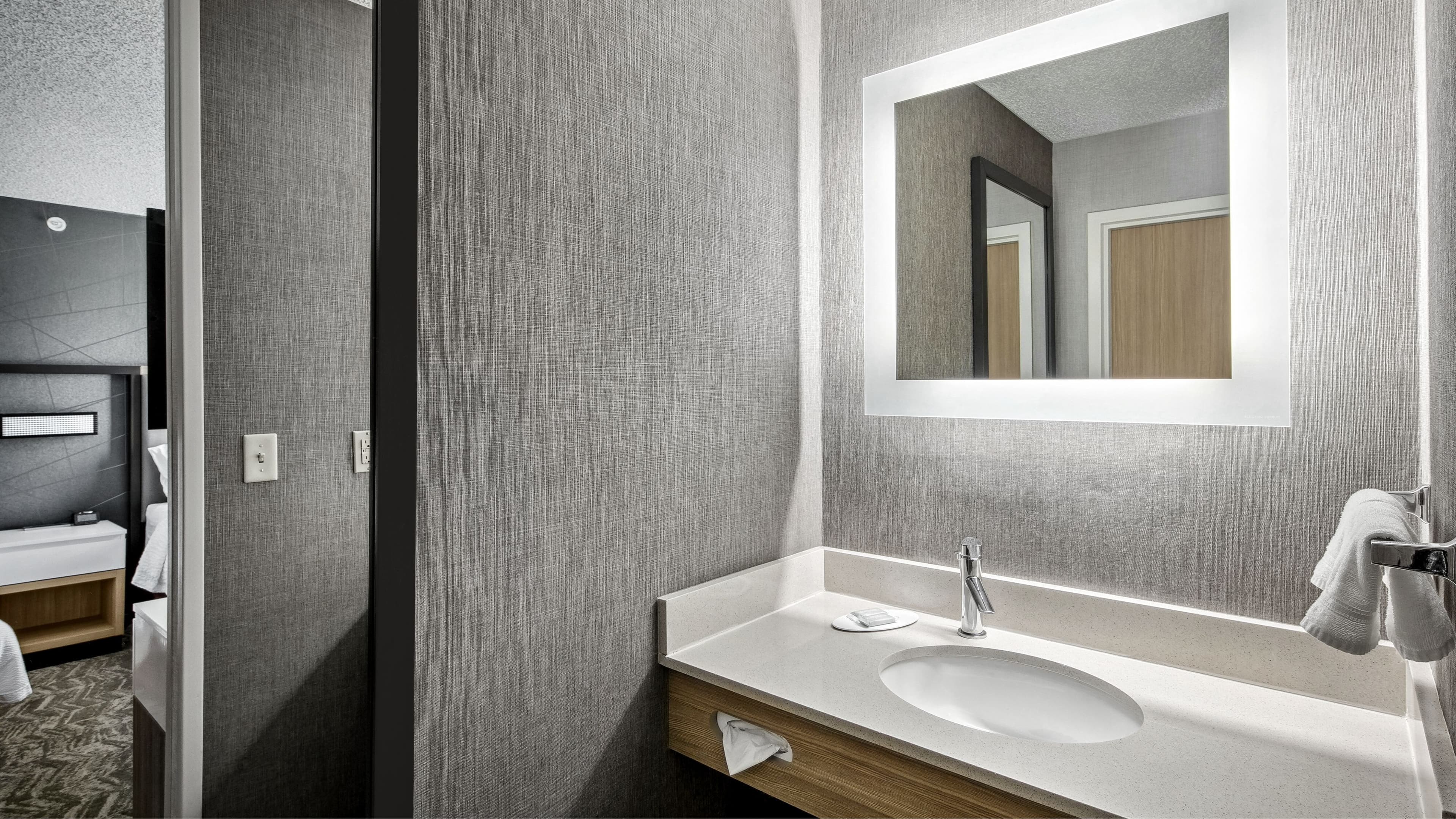 Suite - Image 5