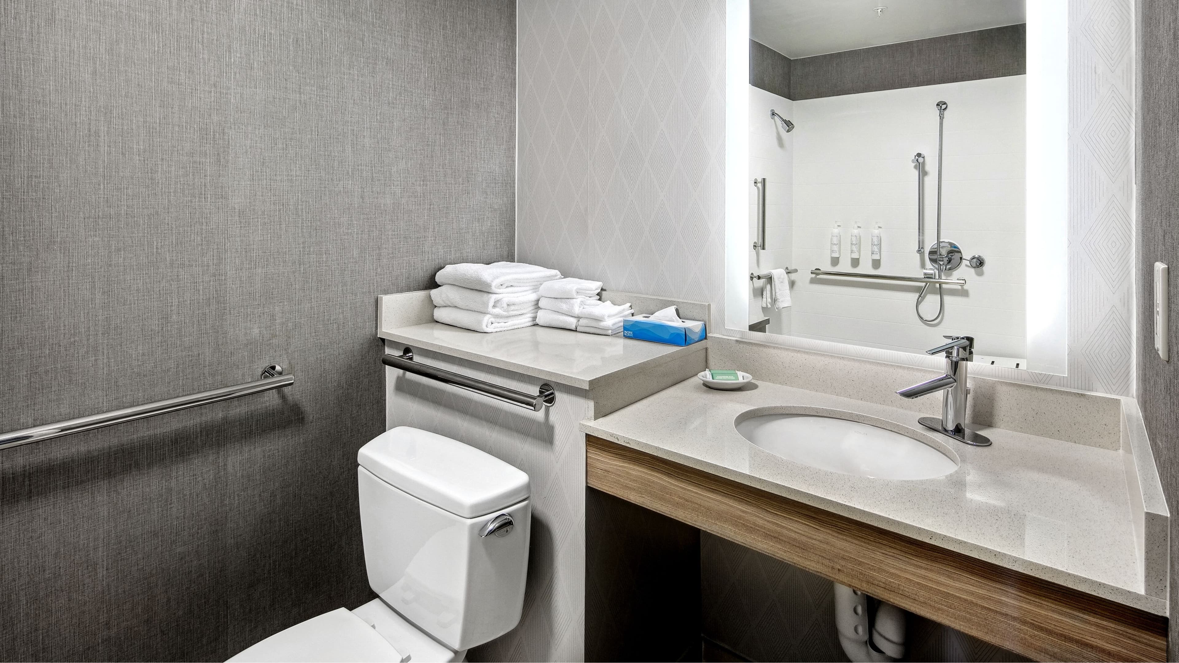 Suite - Image 6