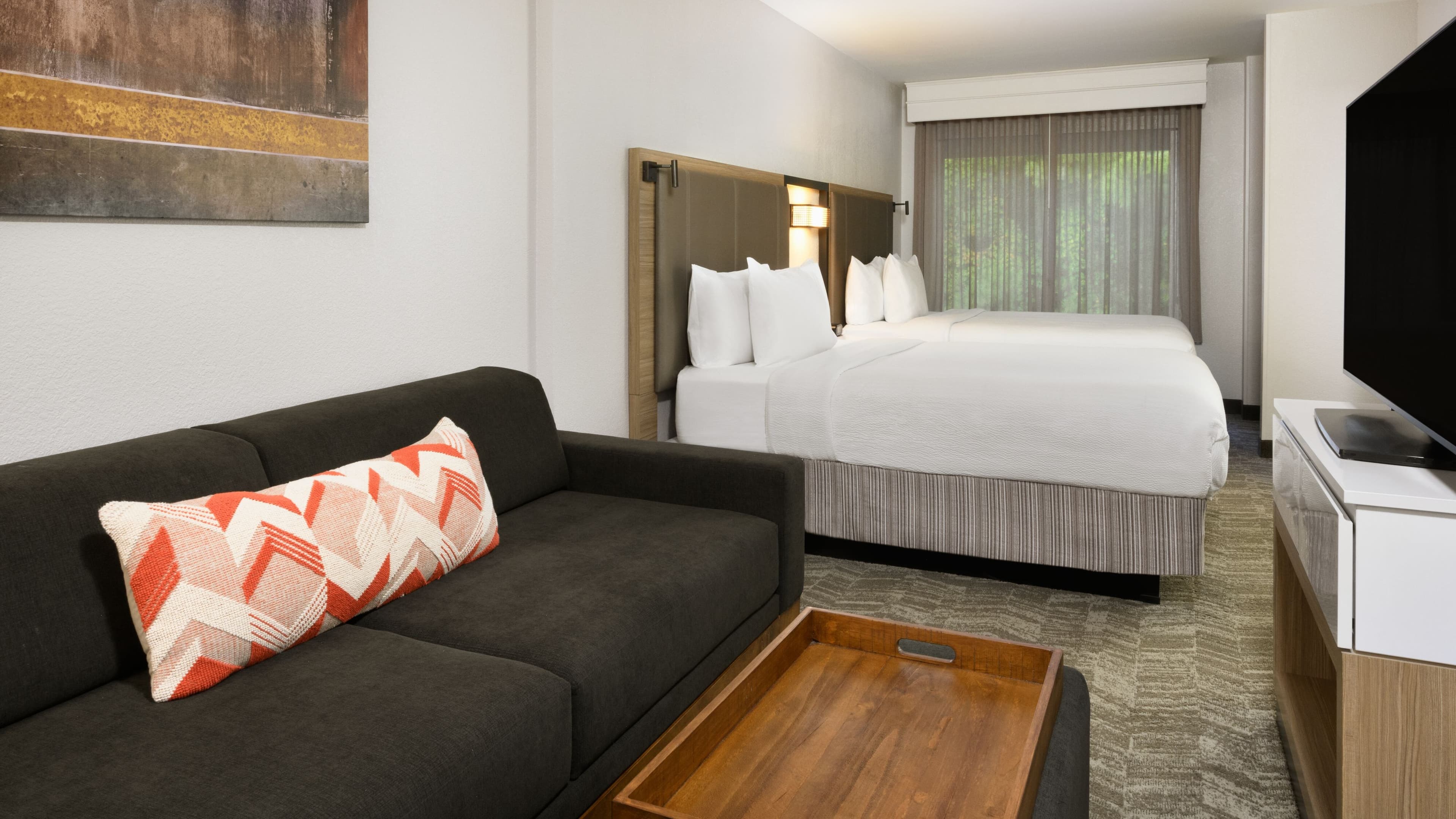 Suite - Image 1