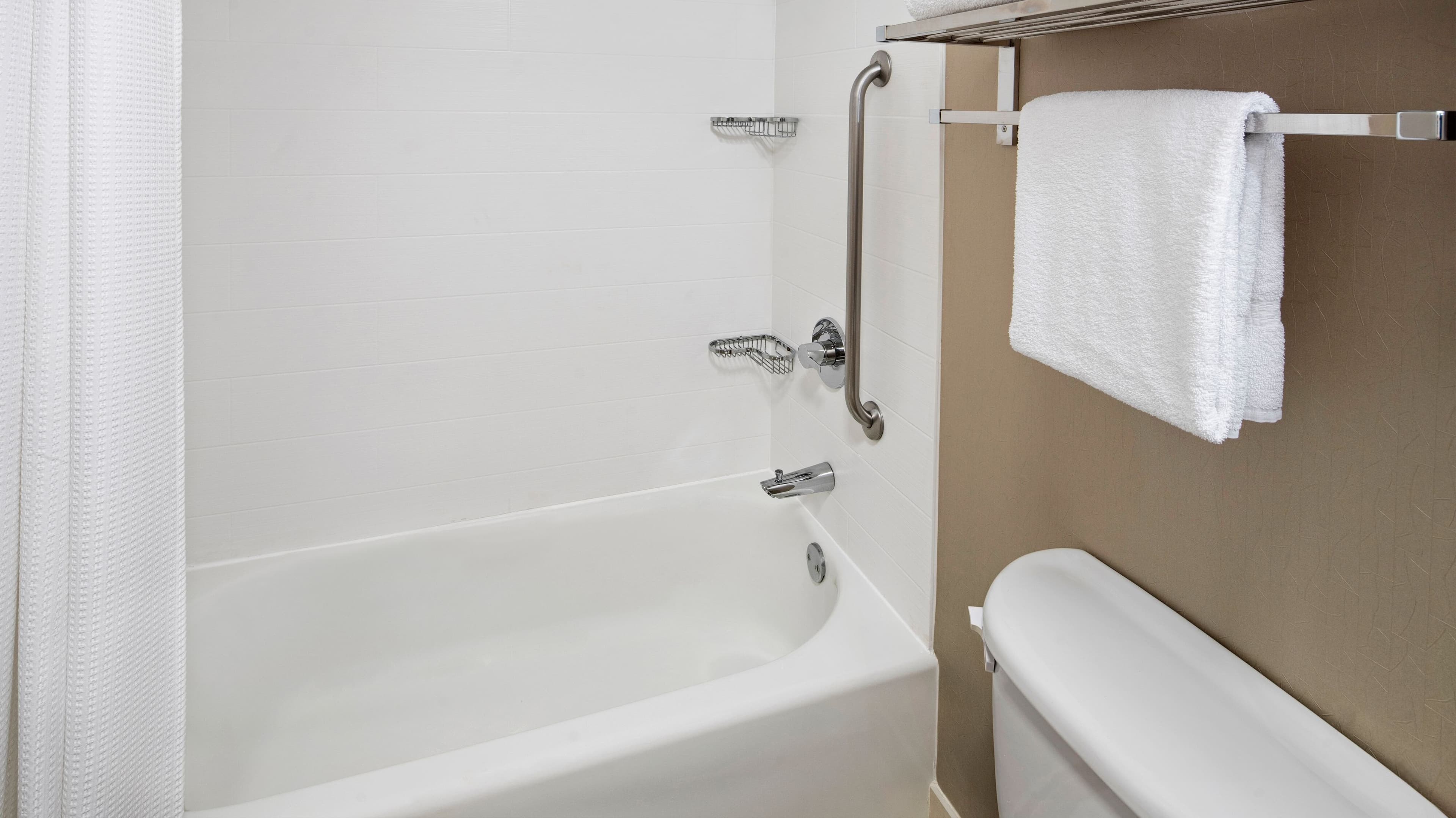 Suite - Image 6