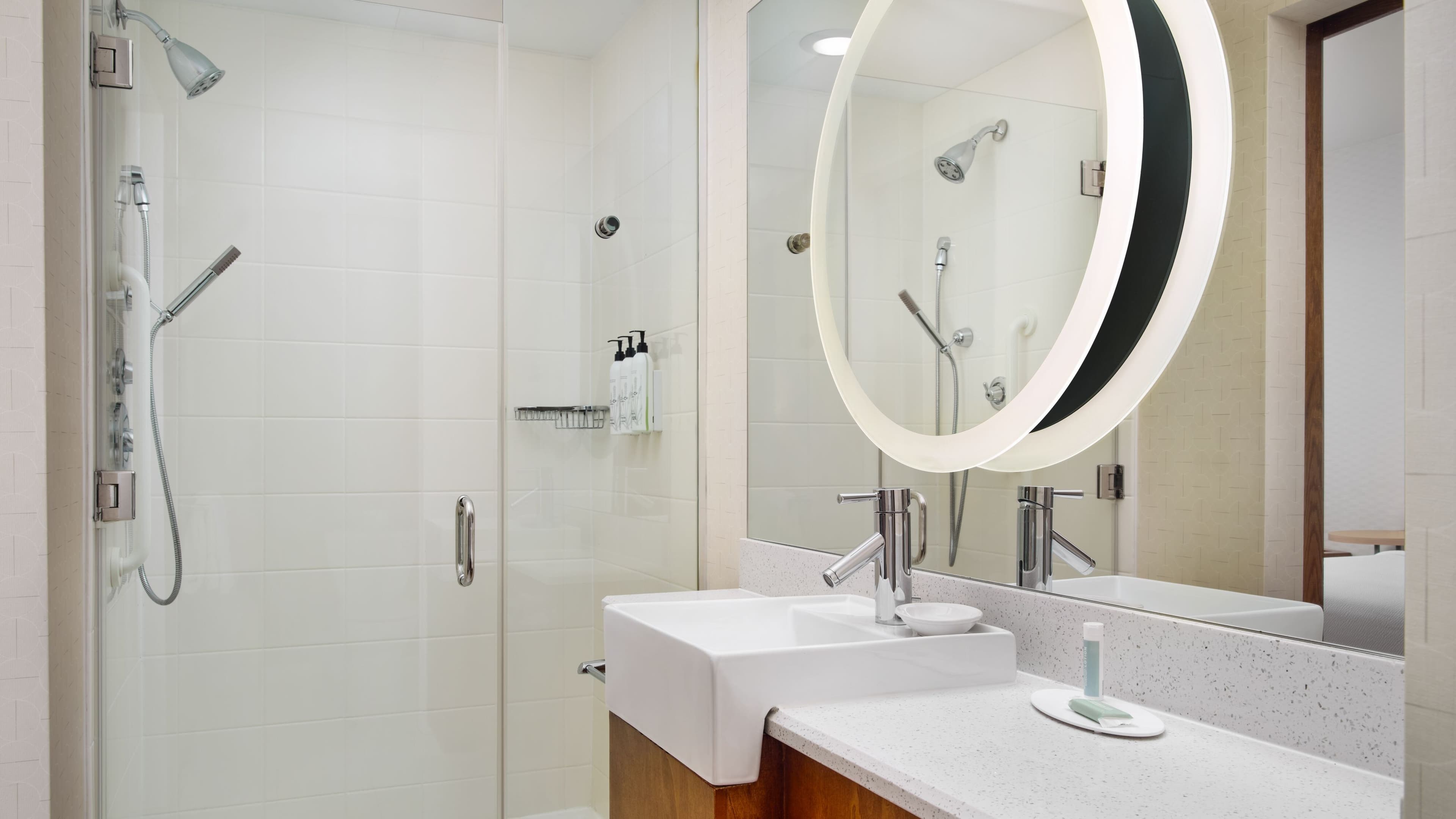 Suite - Image 9