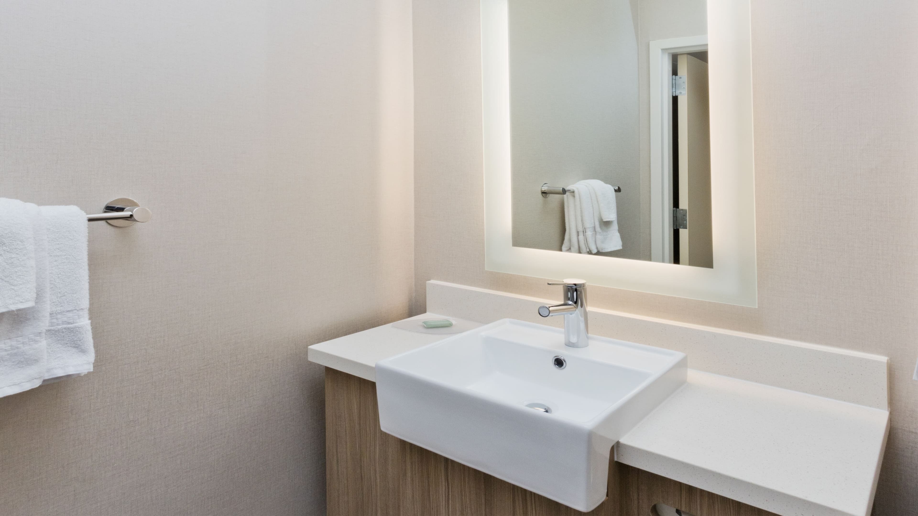 SpringHill Suites Birmingham Colonnade/Grandview - Image 5