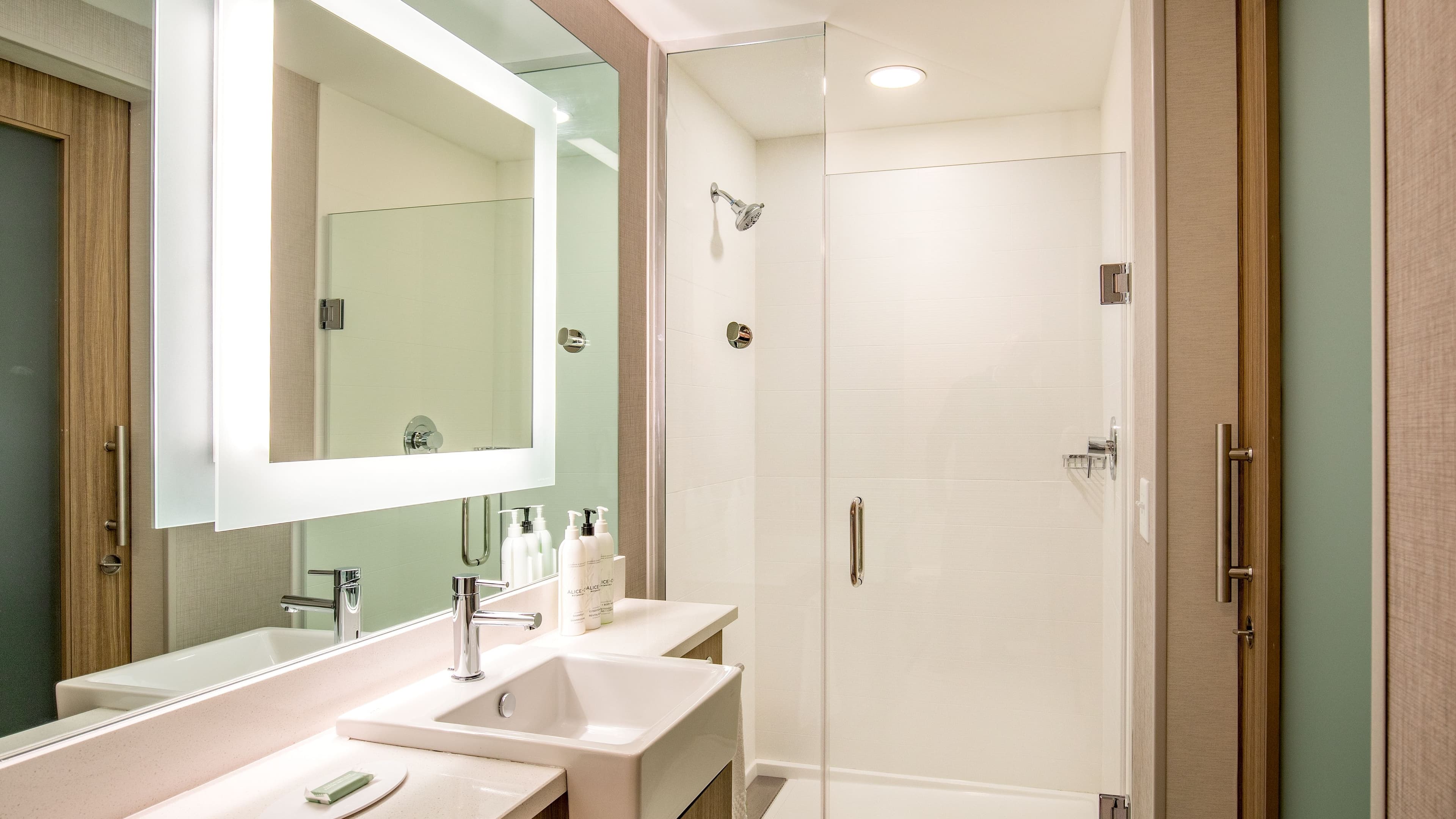 SpringHill Suites Boston Logan Airport Revere Beach — 6
