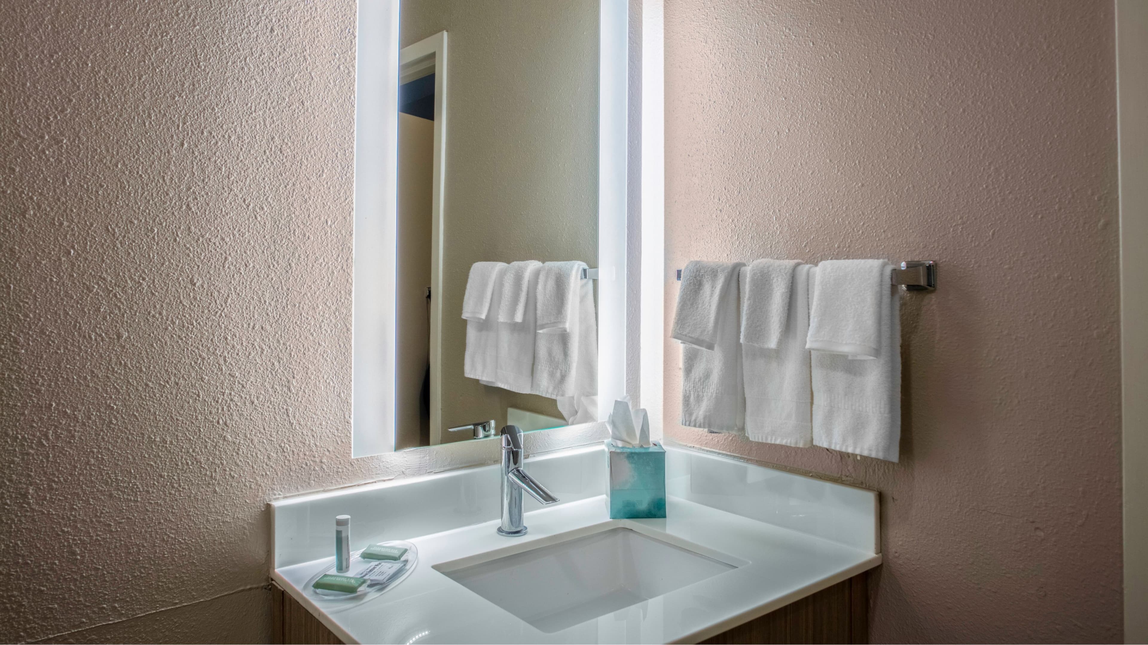 Suite - Image 3