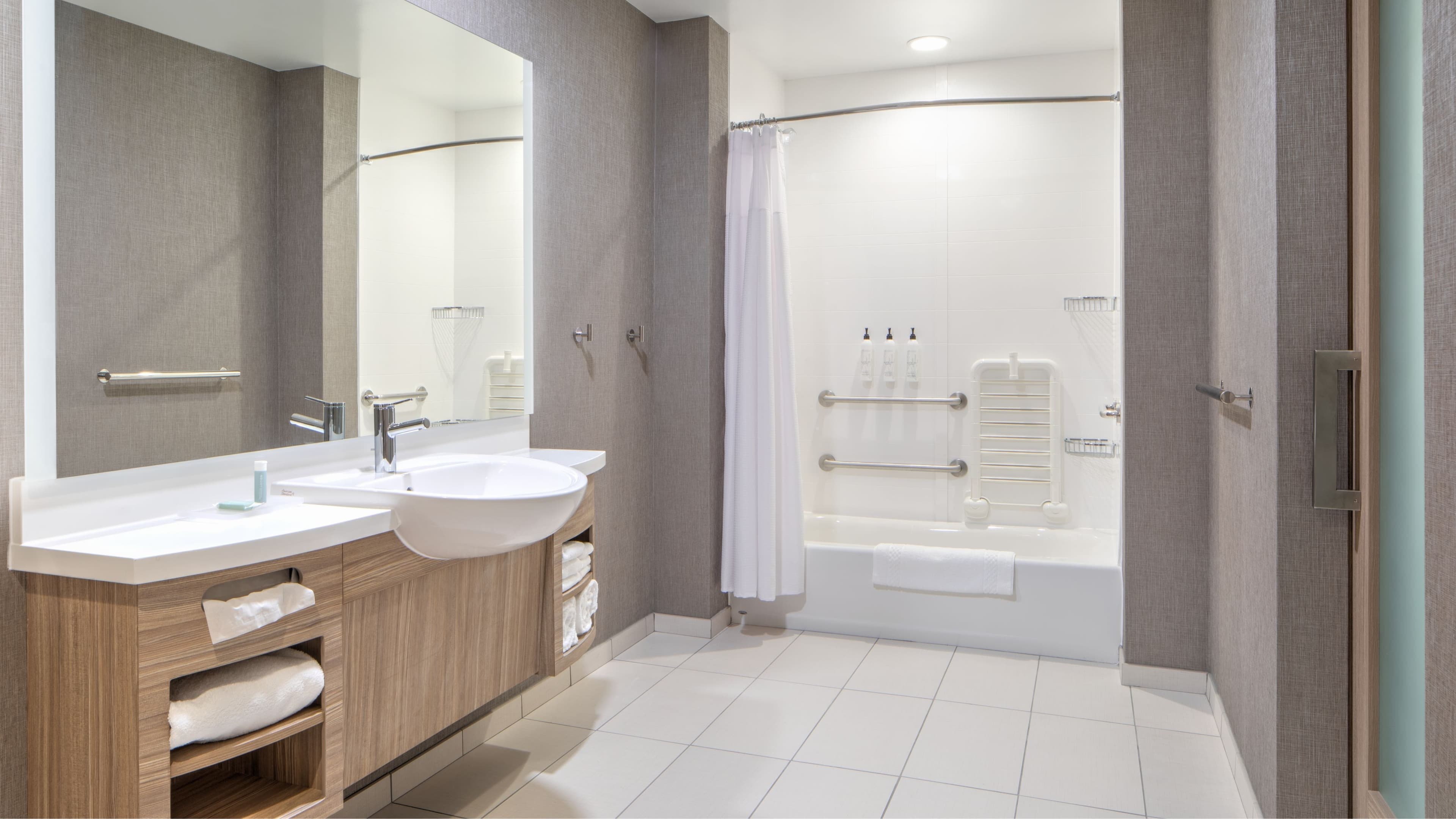 SpringHill Suites Columbia near Fort Jackson — 6