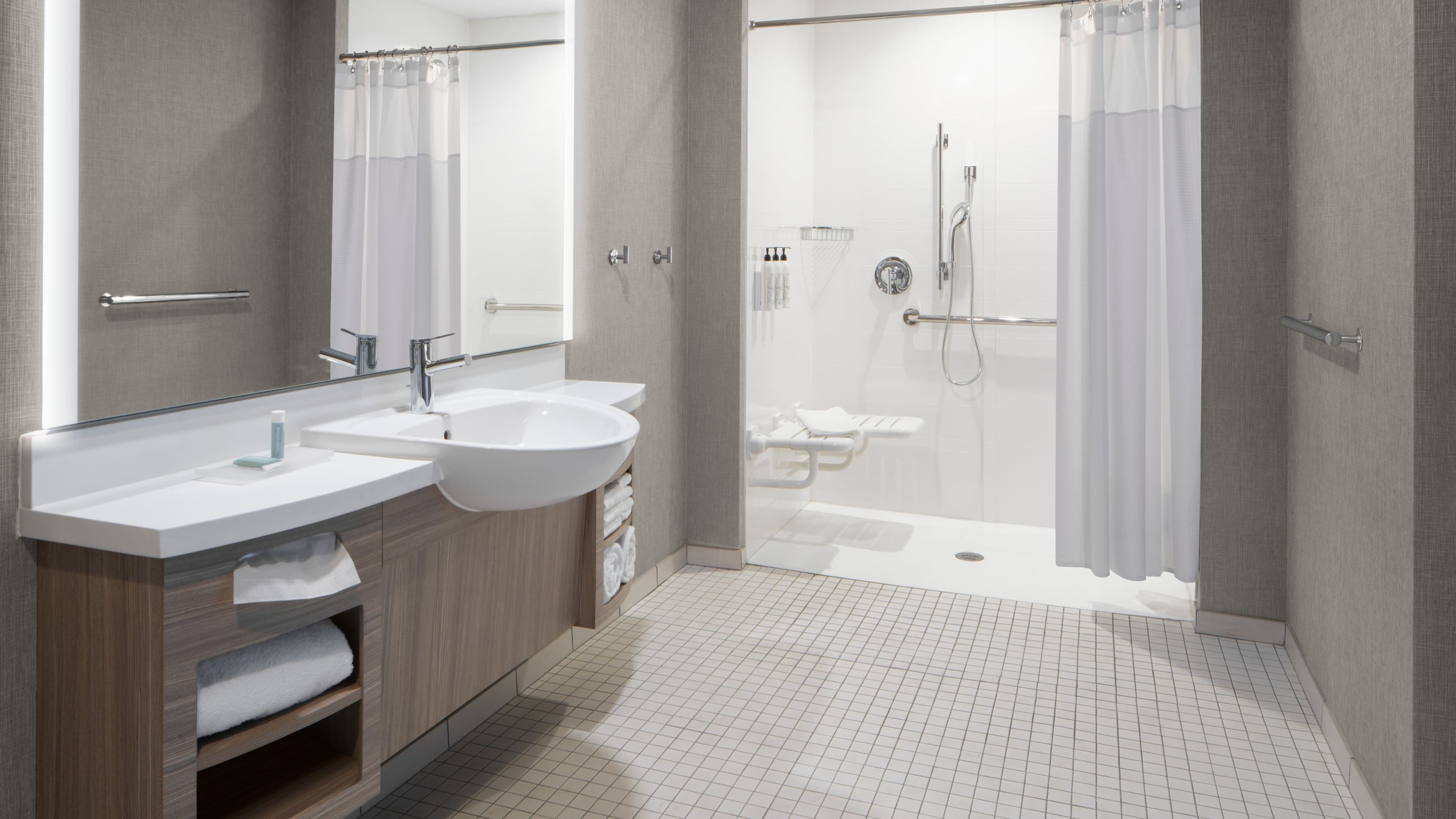 SpringHill Suites Columbia near Fort Jackson - Image 5