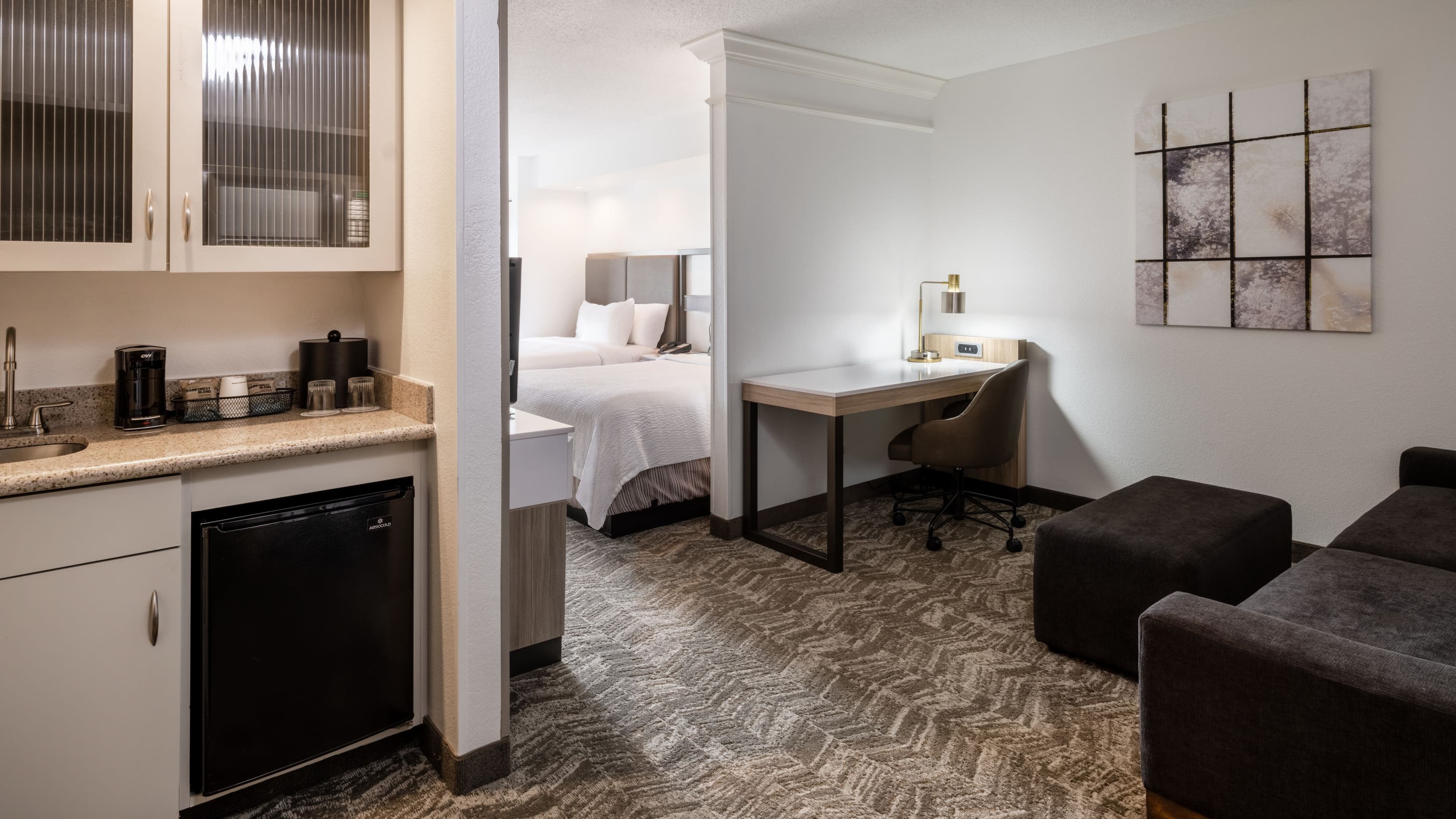 2 Queen Suite - Image 2