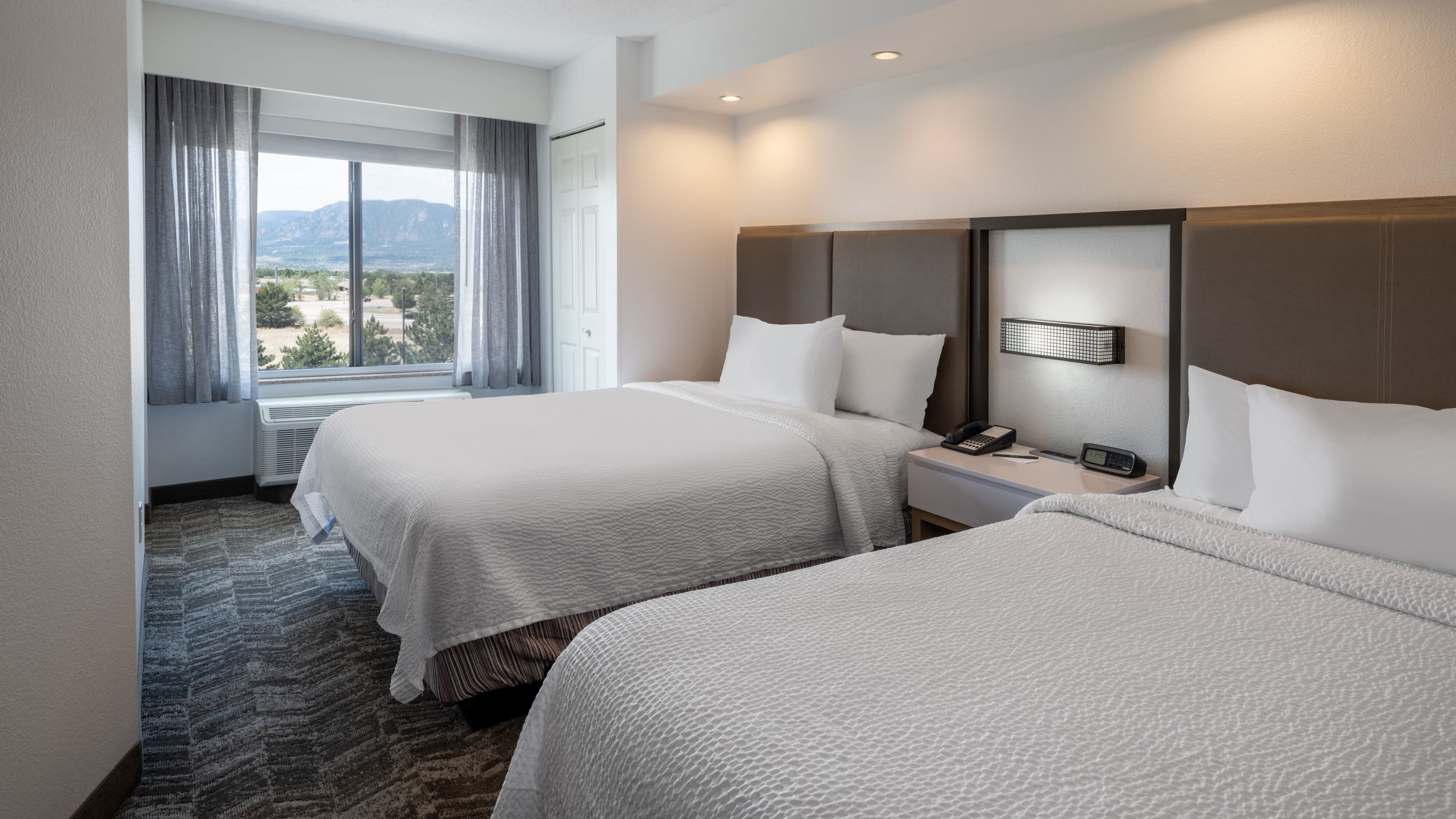 2 Queen Suite - Image 1