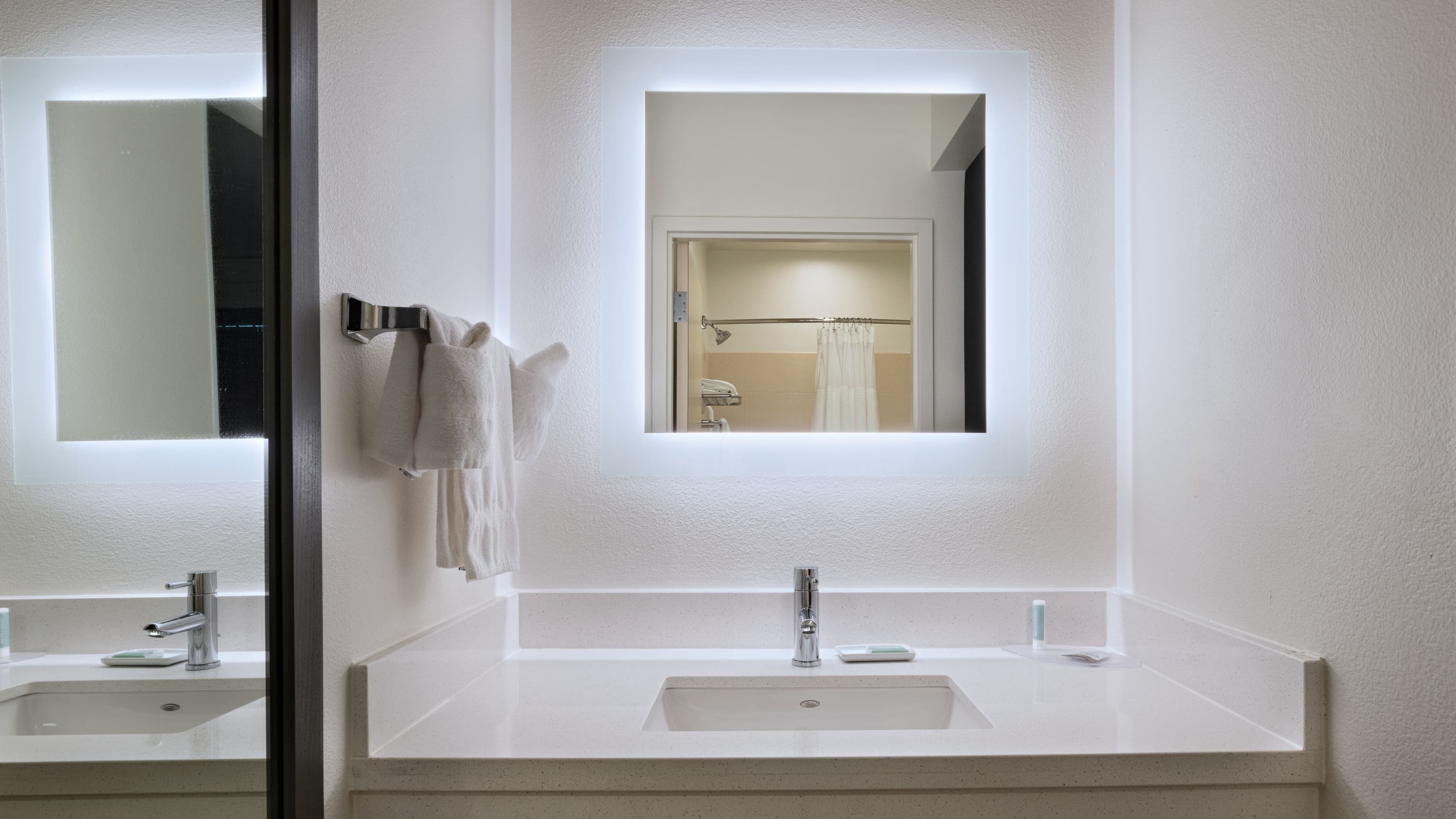 Suite - Image 2