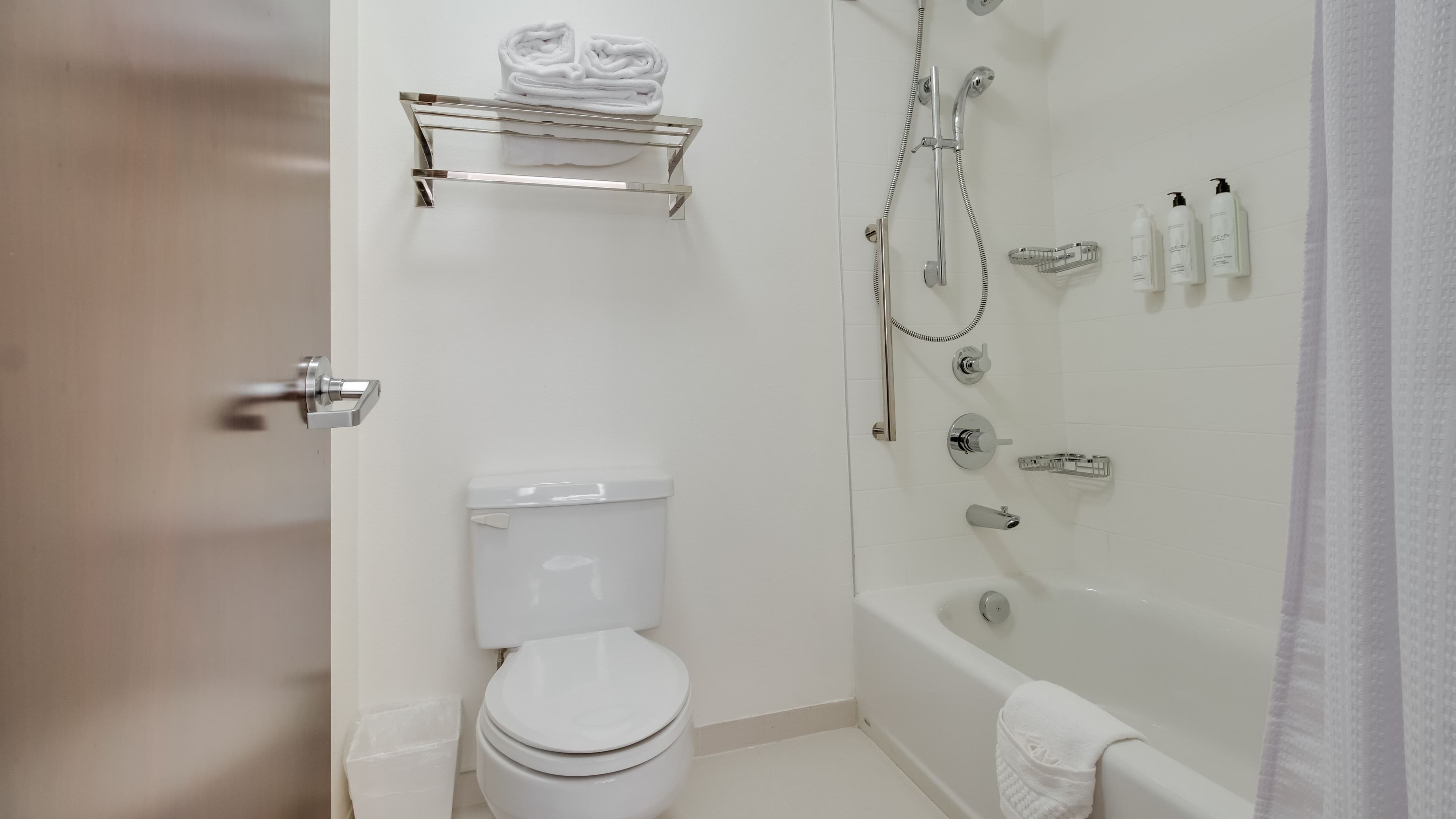 Suite - Image 4