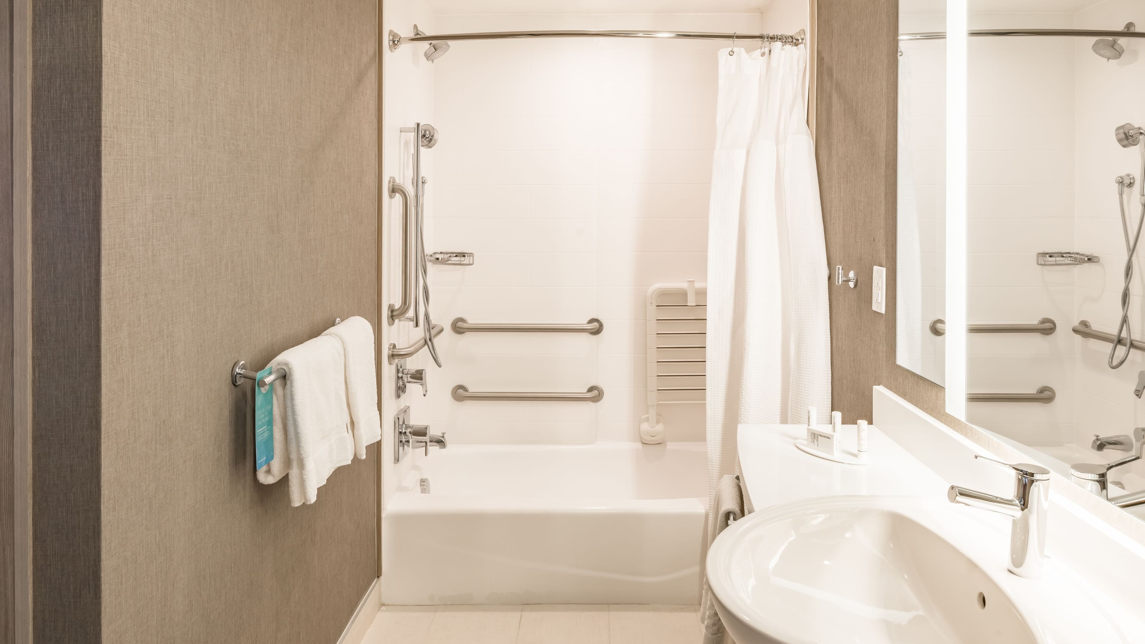 Suite - Image 8
