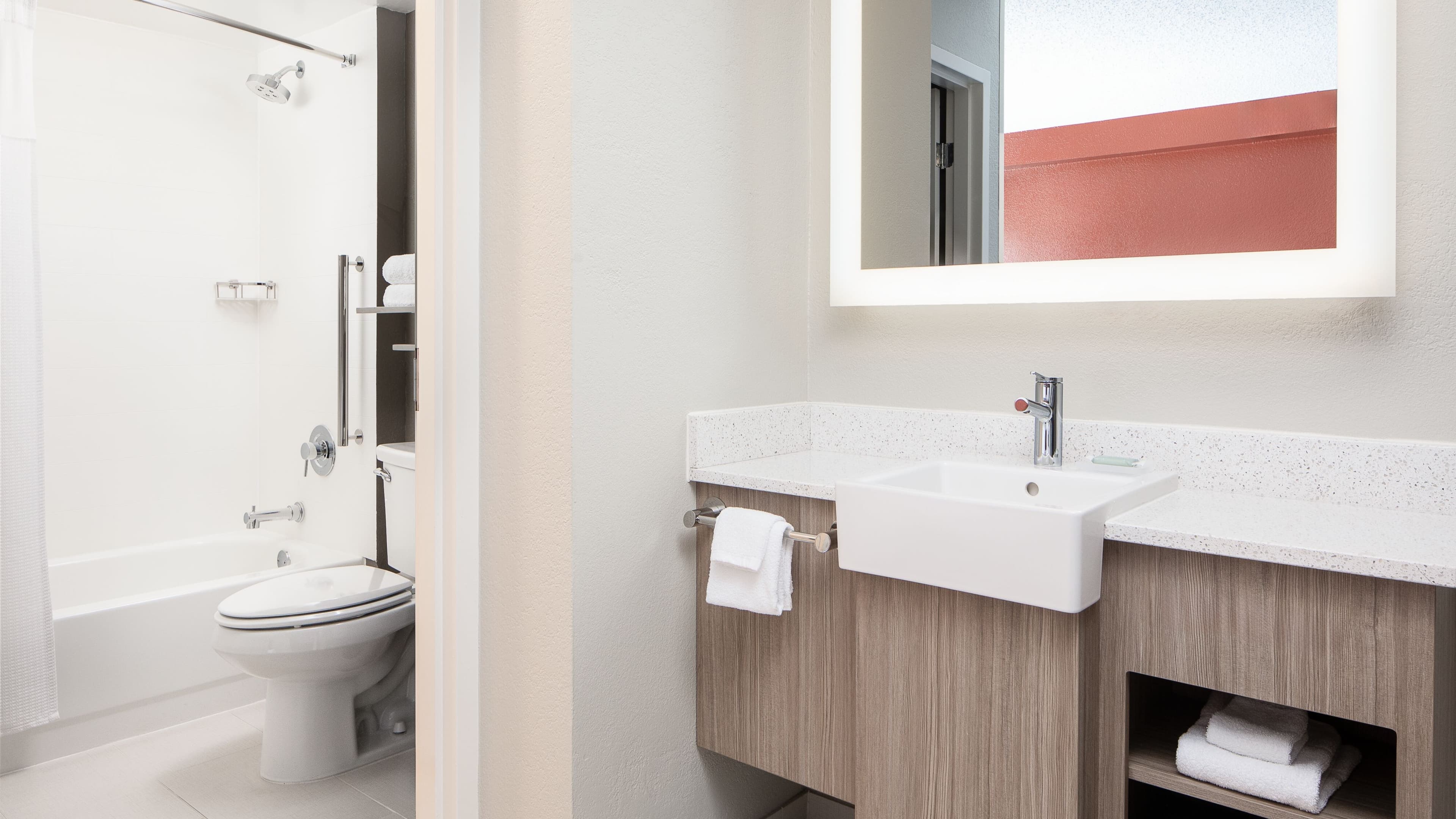 Suite - Image 7